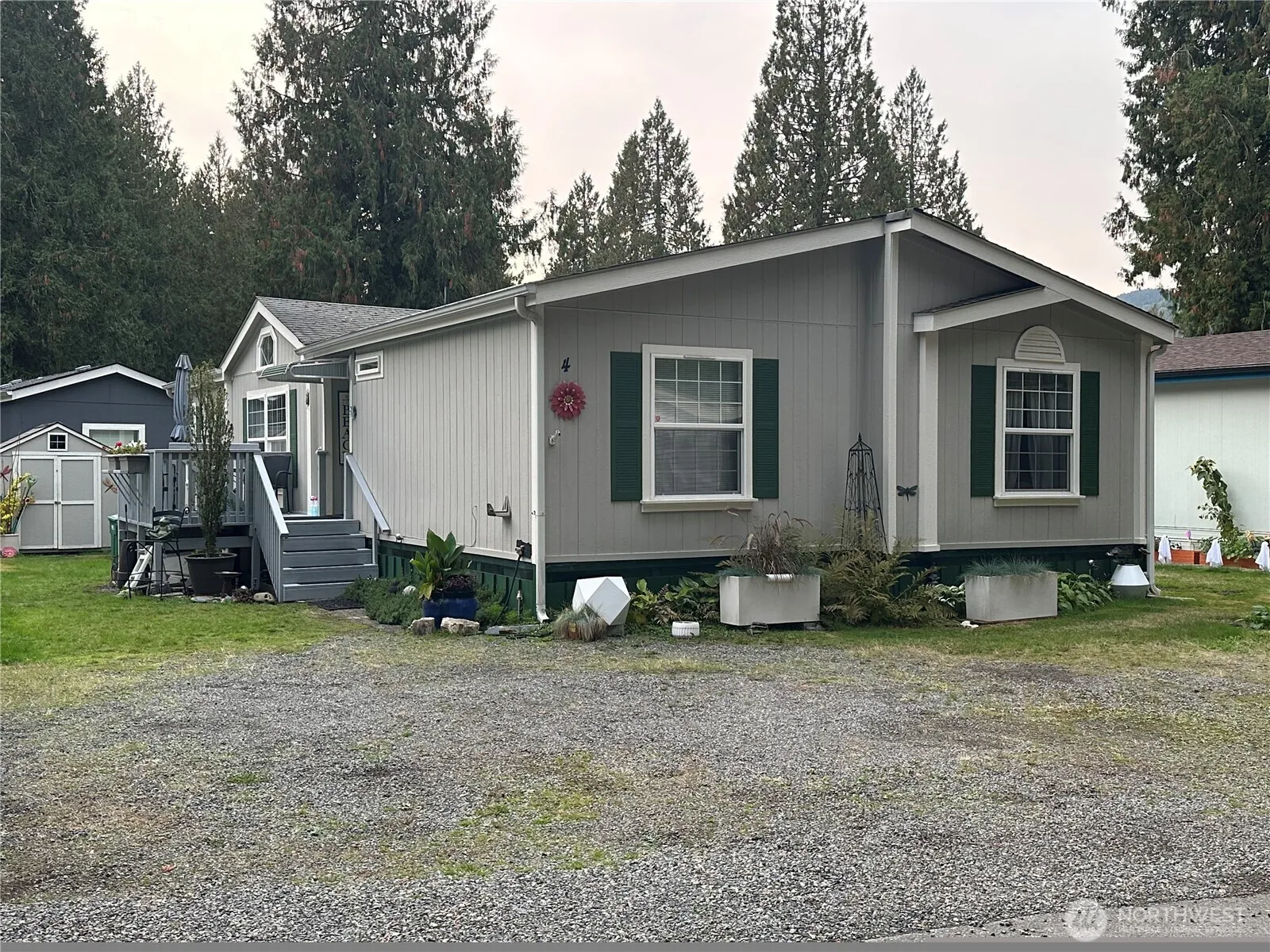 Property photo for 23800 Se Tiger Mountain Rd, Issaquah photo 2