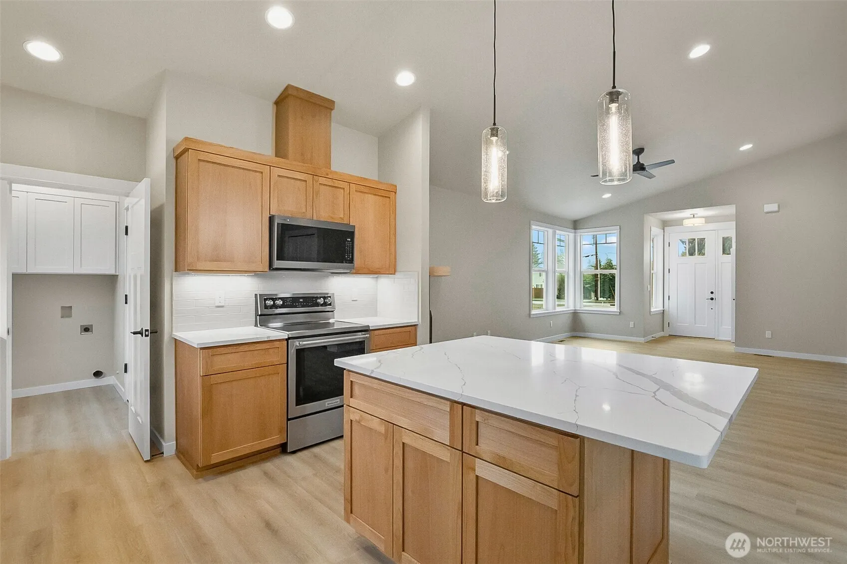 Property photo for 2227 124th Street Se, Everett photo 4