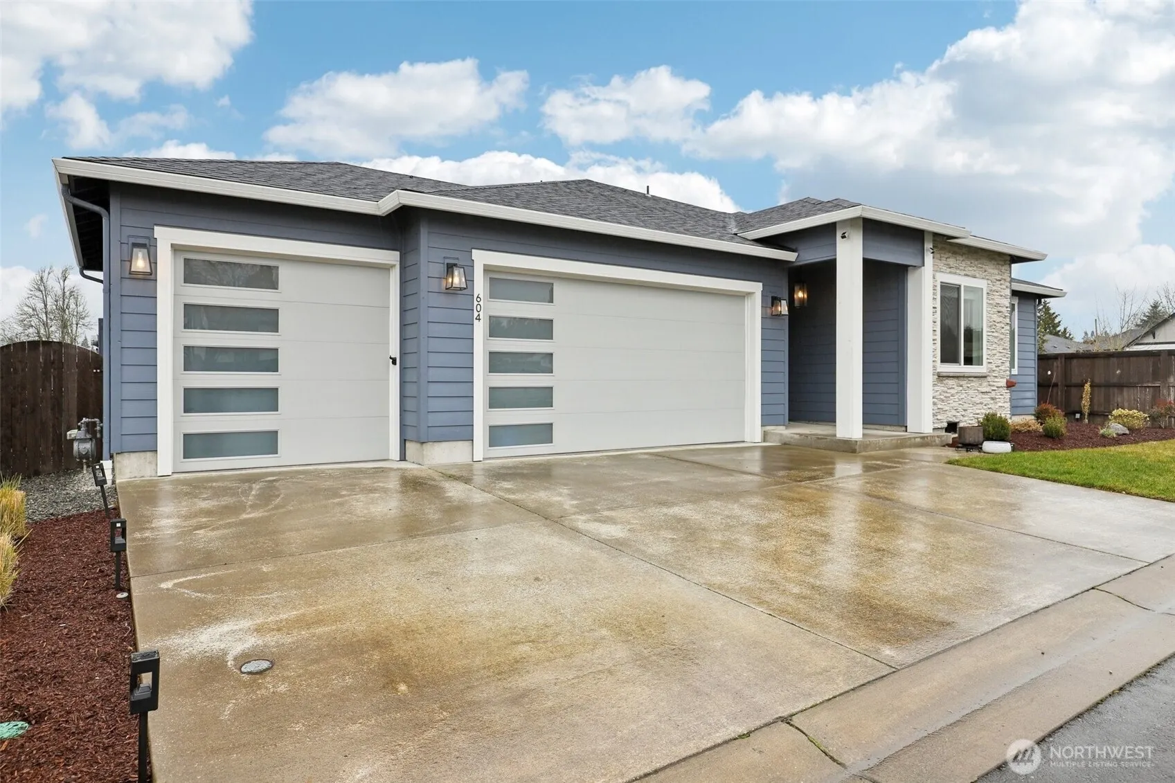 Property photo for 604 Nw 25th Way, Battle Ground