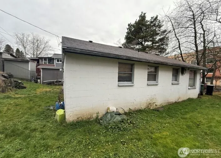 Property photo for 5720 37th Avenue S, Seattle photo 2