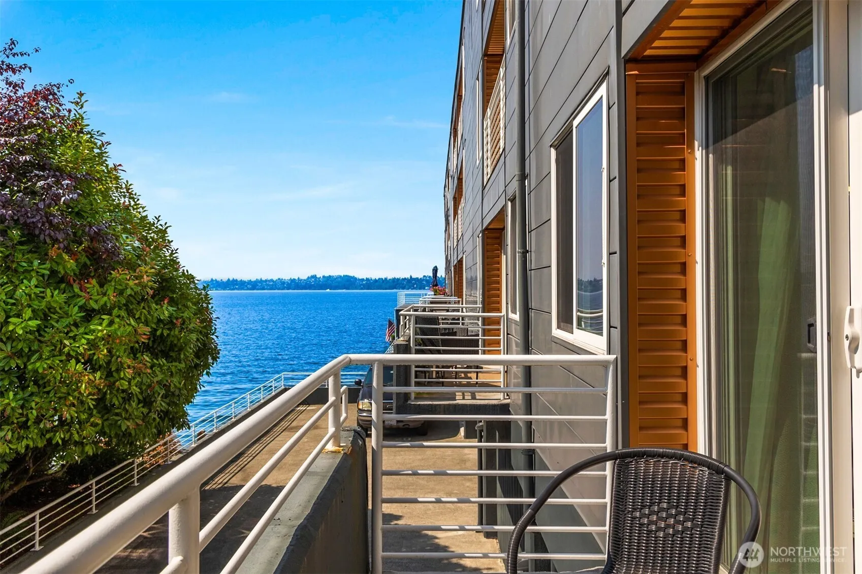 Property photo for 733 Lake Street S #101, Kirkland