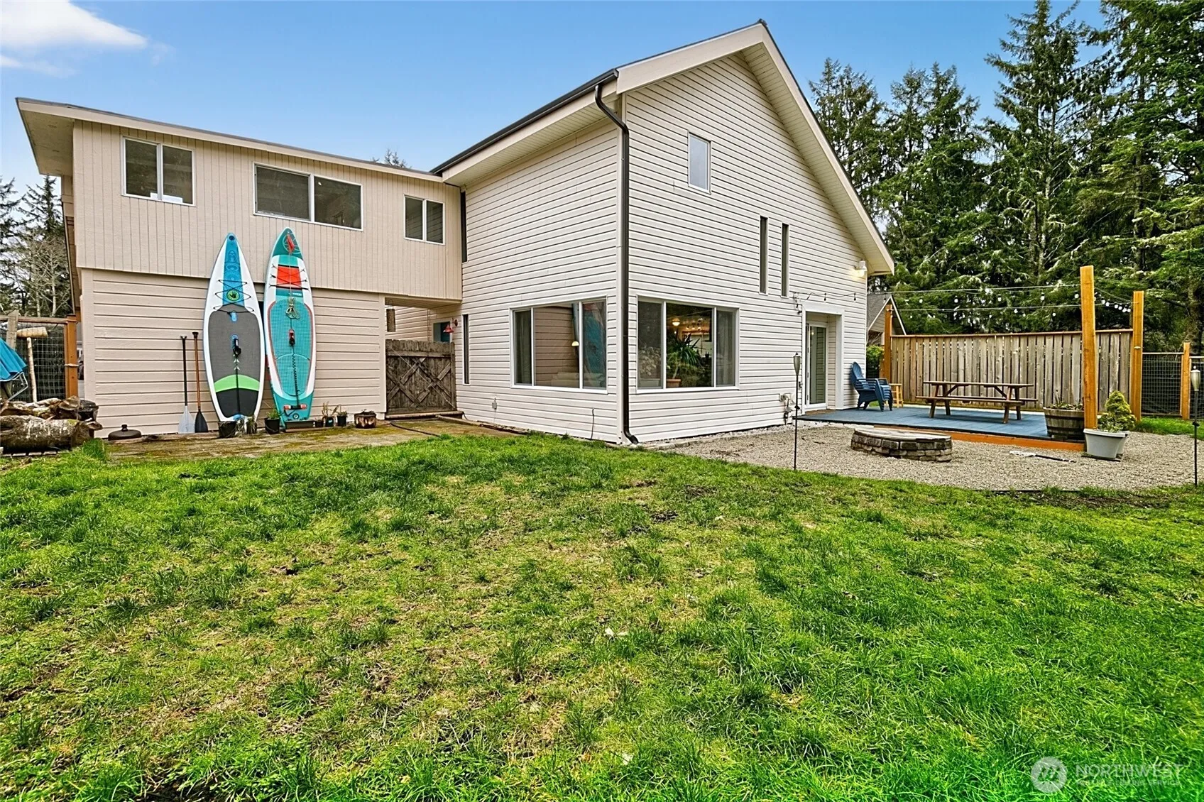 Property photo for 737 Dover Court Se, Ocean Shores photo 2