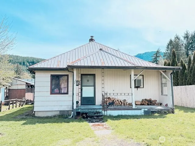 Property photo for 302 Monroe Street, Ryderwood