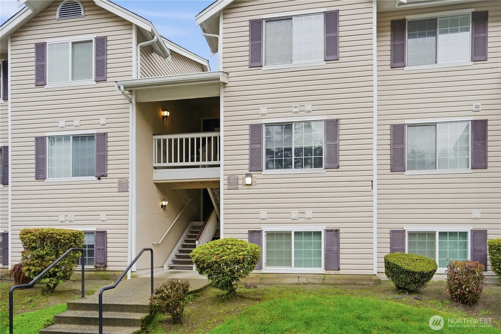 Property photo for 19230 Forest Park Drive Ne #h-327, Seattle
