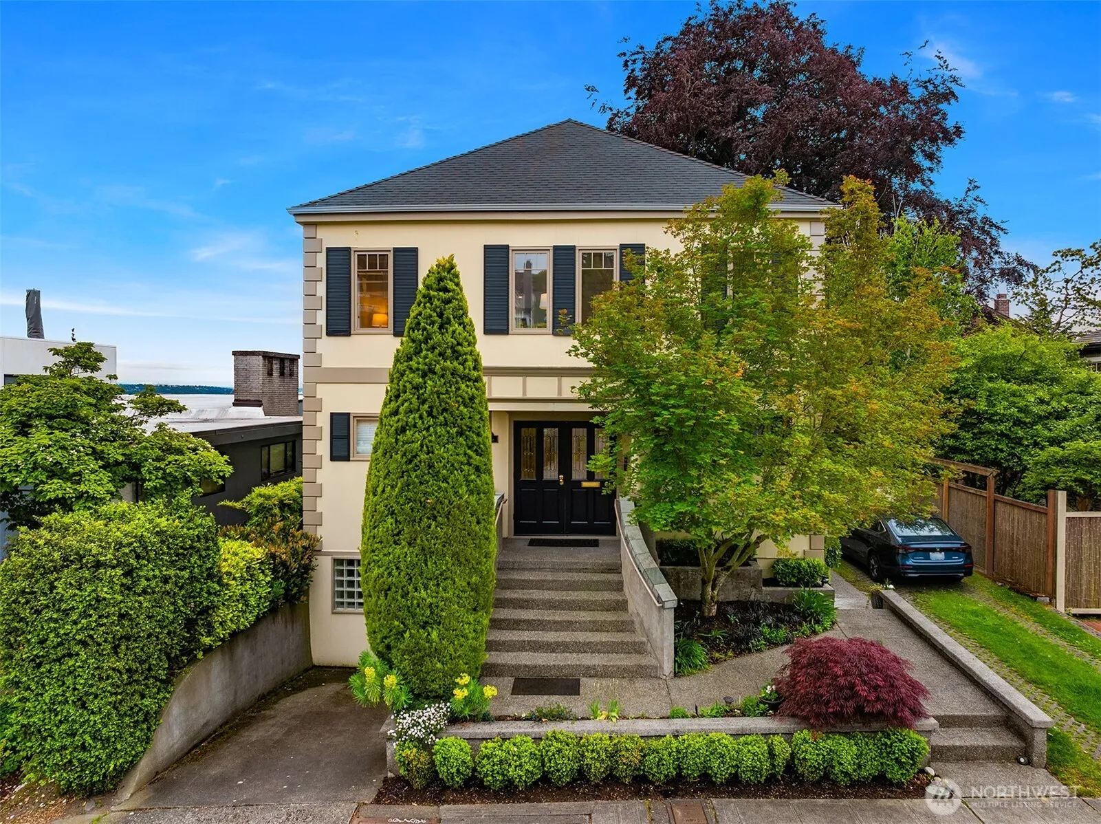 525 W Prospect Street #a, Seattle