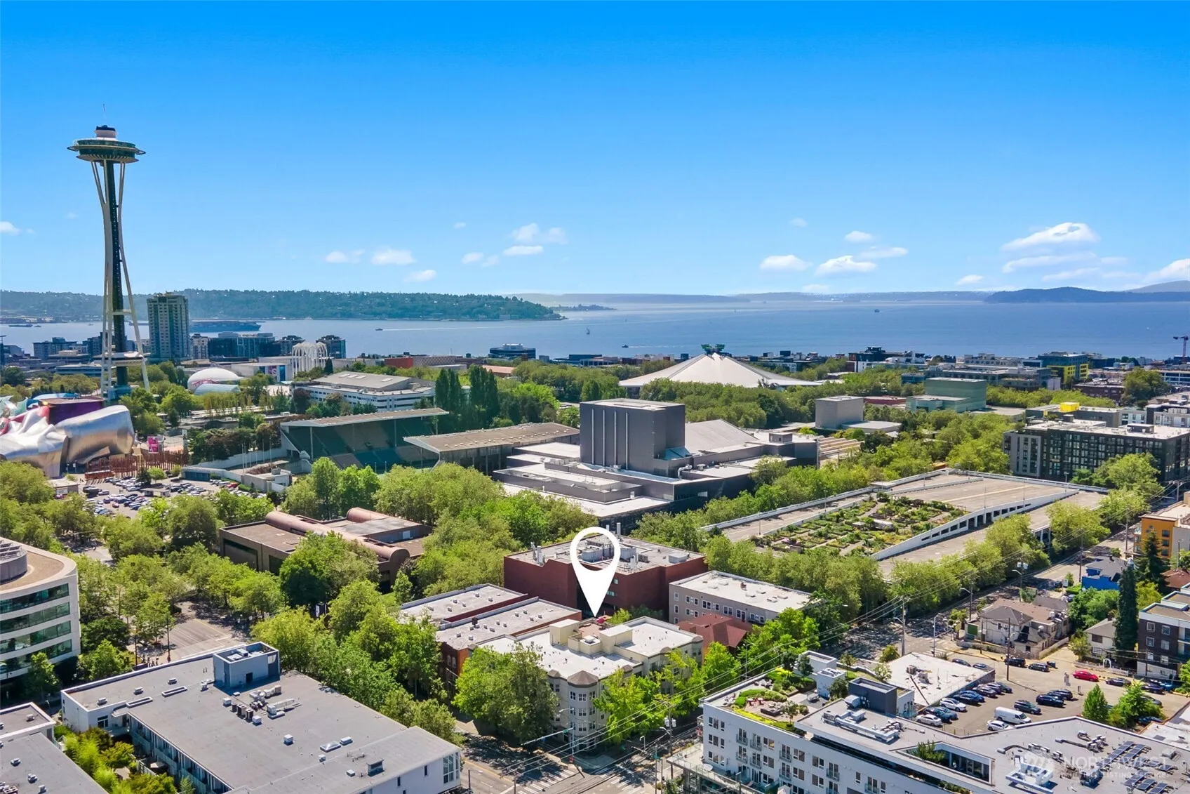 Property photo for 621 5 Avenue N #301, Seattle photo 2