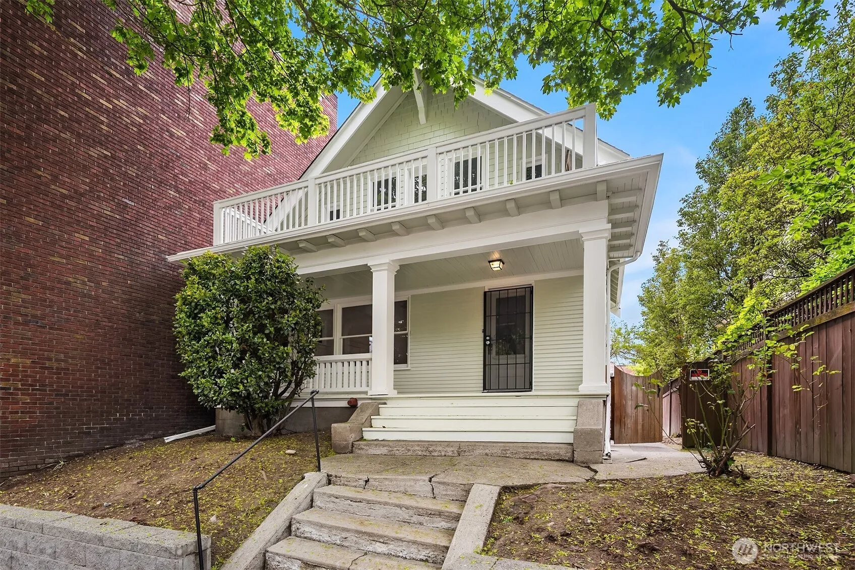 Property photo for 2031 Eastlake Avenue E, Seattle