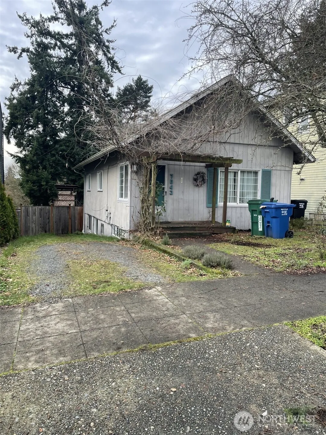 7043 17 Avenue Nw, Seattle
