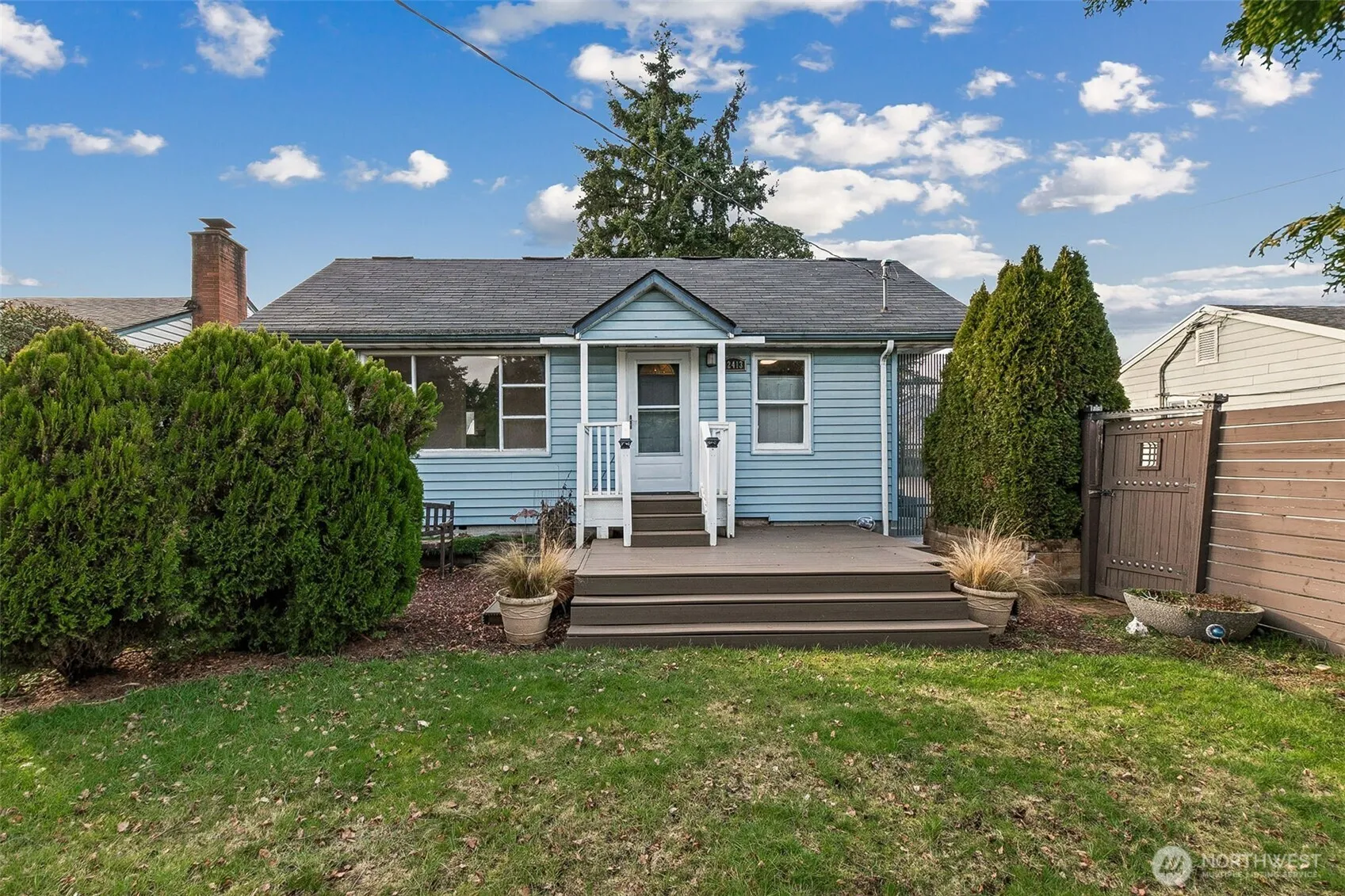 Property photo for 12413 2nd Avenue S, Seattle photo 2
