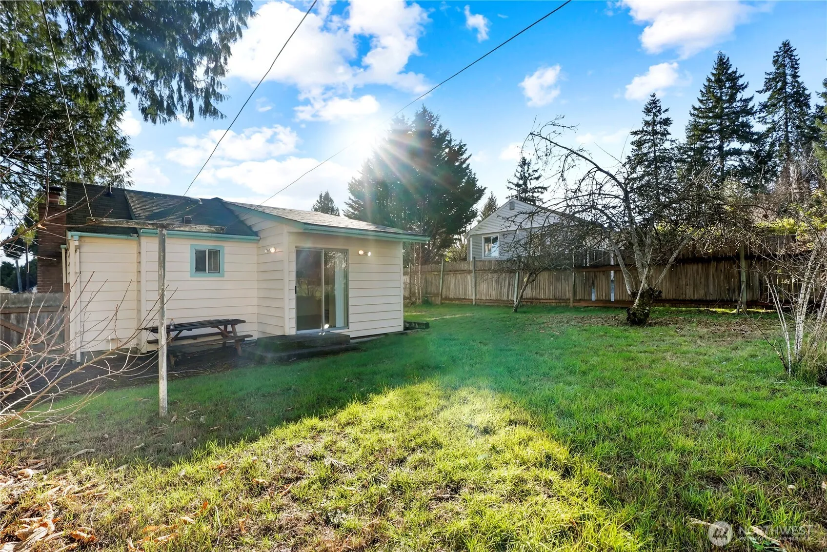 Property photo for 2524 Ne 130th Street, Seattle photo 3
