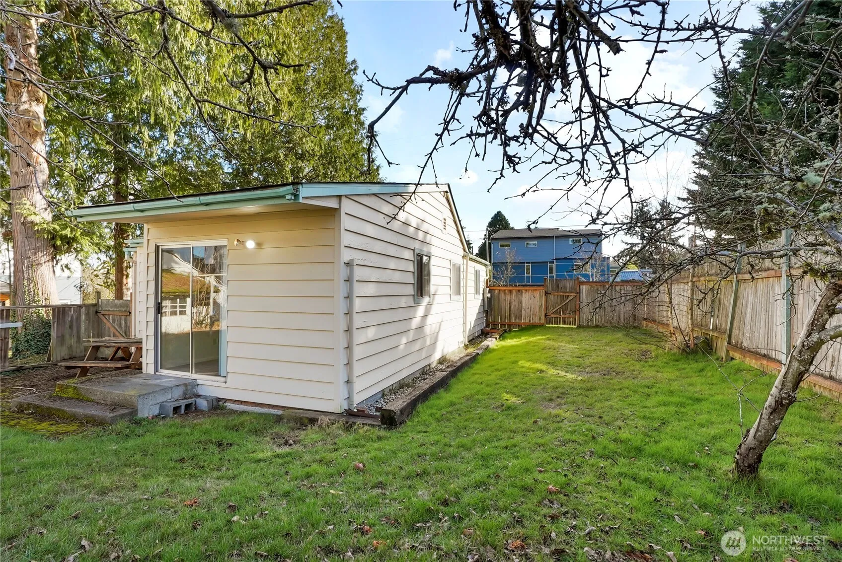Property photo for 2524 Ne 130th Street, Seattle photo 5