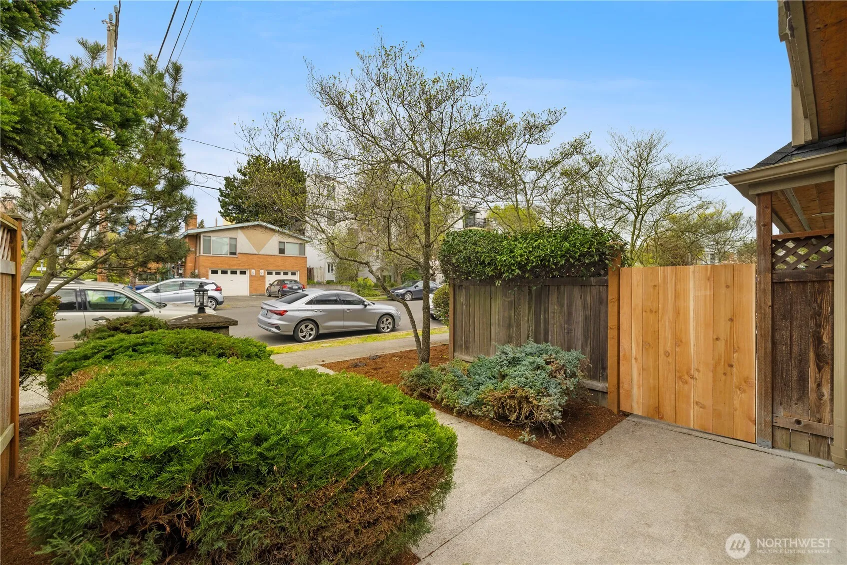 Property photo for 2433 Nw 59th Street #101, Seattle photo 4