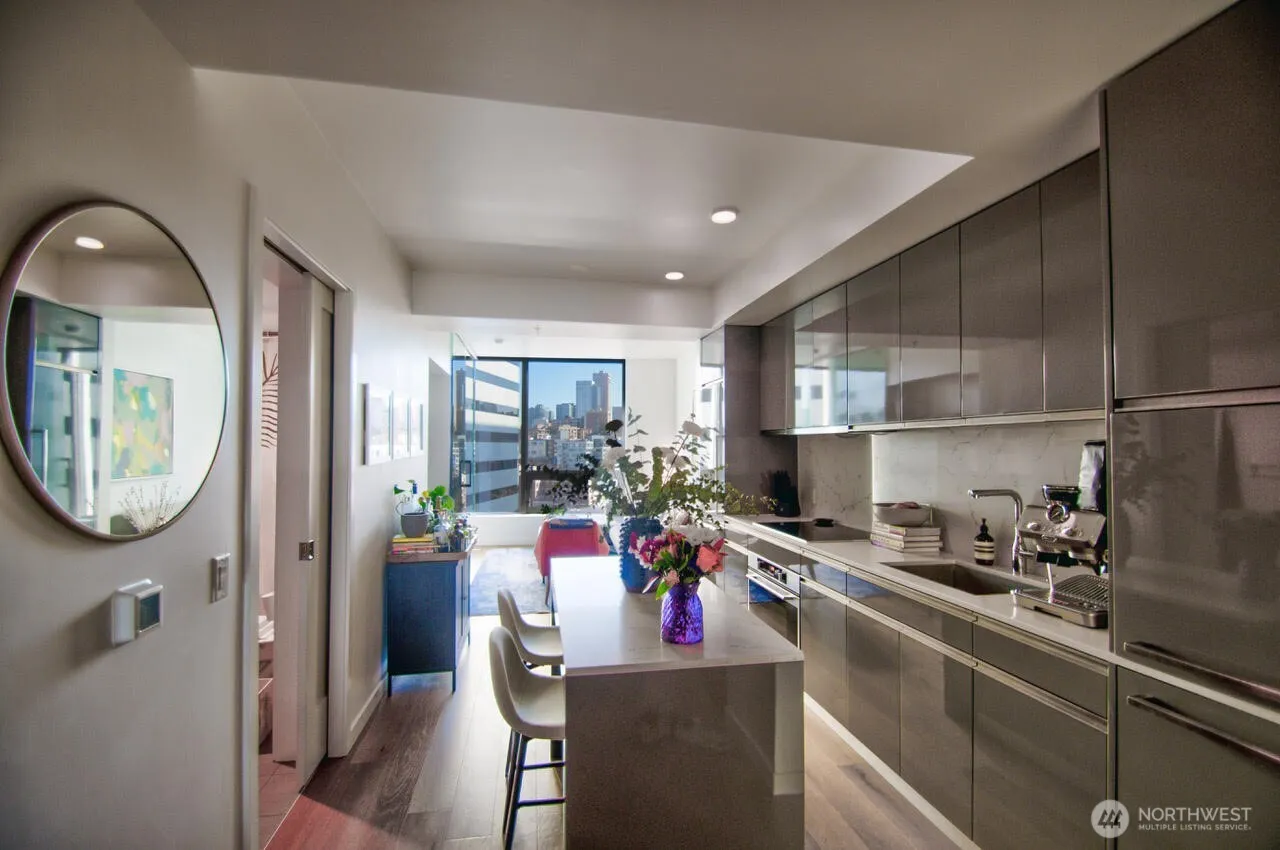 Property photo for 1808 Minor Avenue #1700, Seattle photo 4