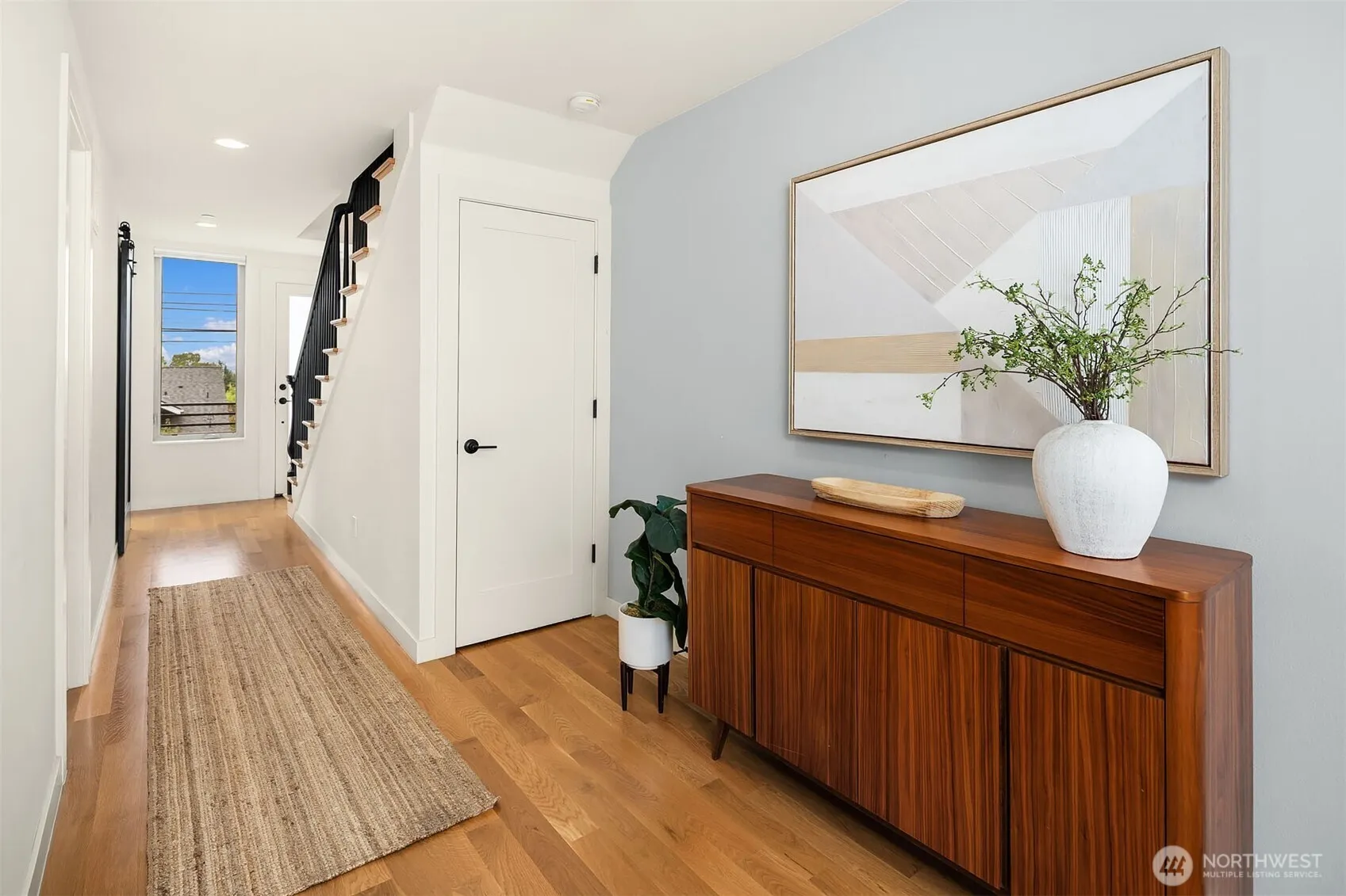 Property photo for 1535 Grandview Place E, Seattle photo 3