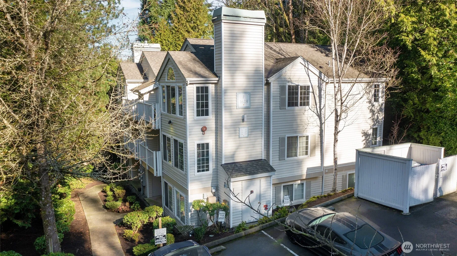Property photo for 1628 118th Avenue Se #f316, Bellevue photo 3