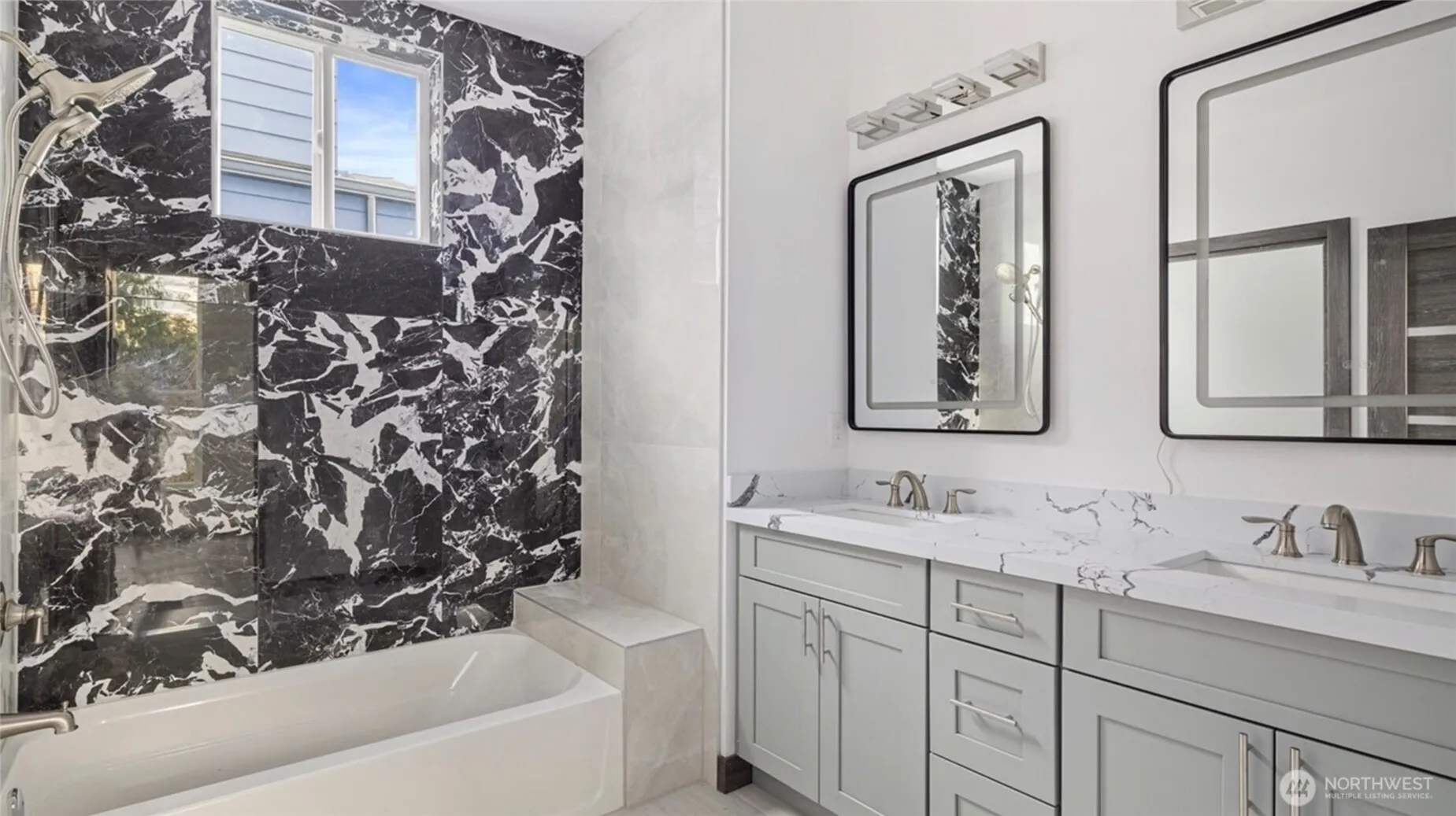 Property photo for 8612 42nd Avenue S #b, Seattle photo 4