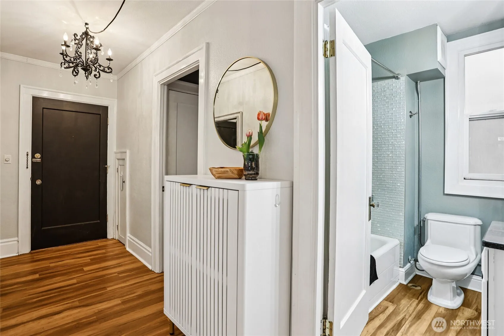 Property photo for 1508 10th Avenue E #101, Seattle photo 3