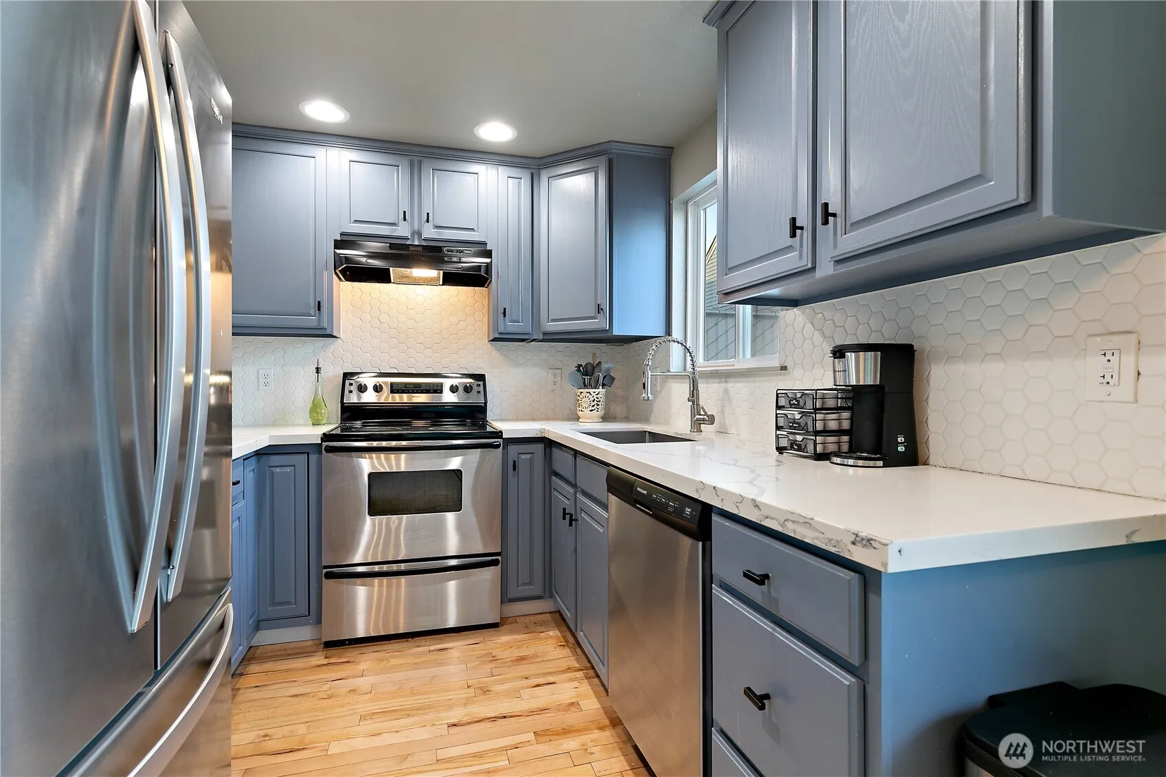 Property photo for 14518 W Thorne Lane Sw, Lakewood
