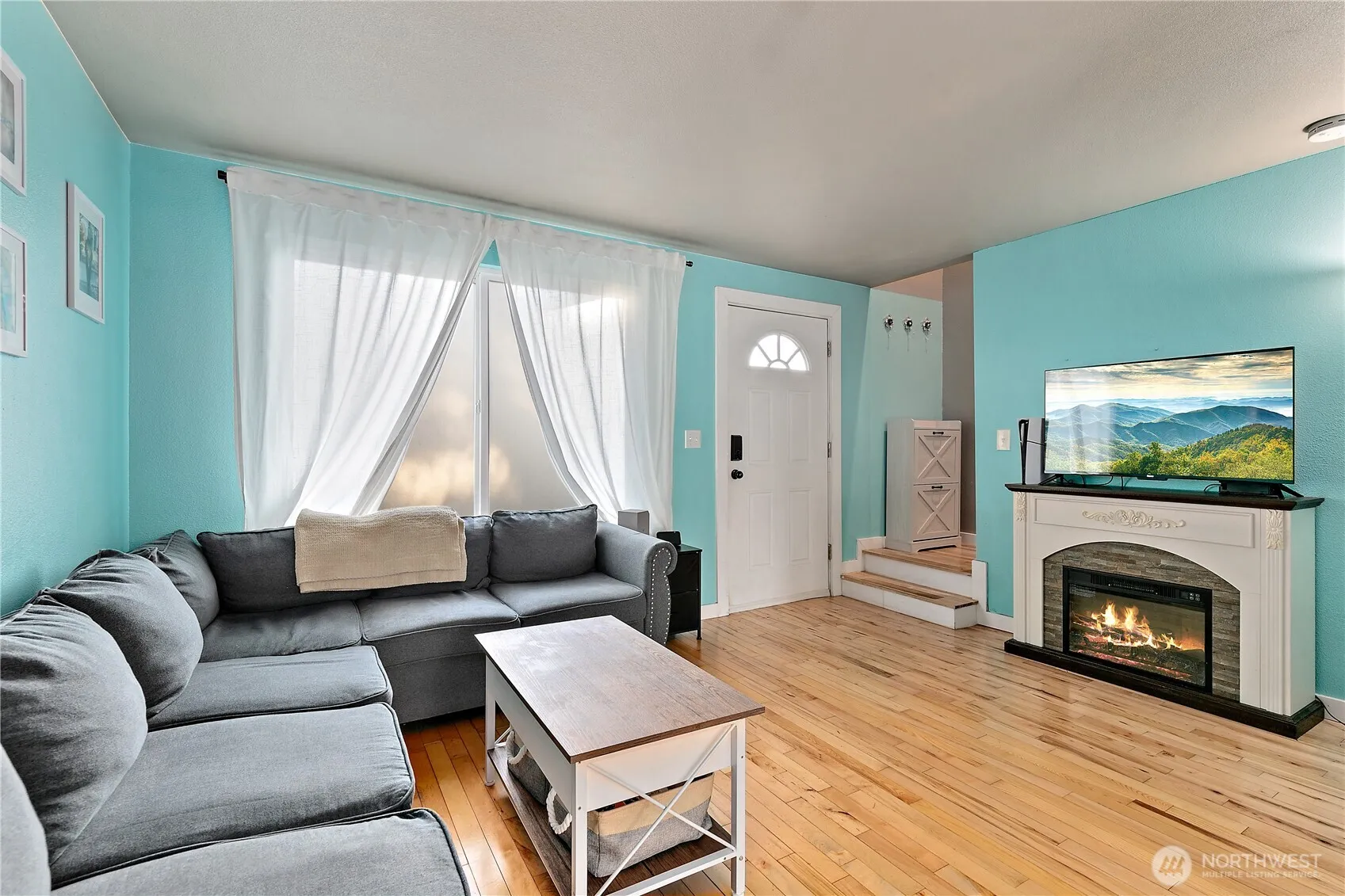 Property photo for 14518 W Thorne Lane Sw, Lakewood photo 3
