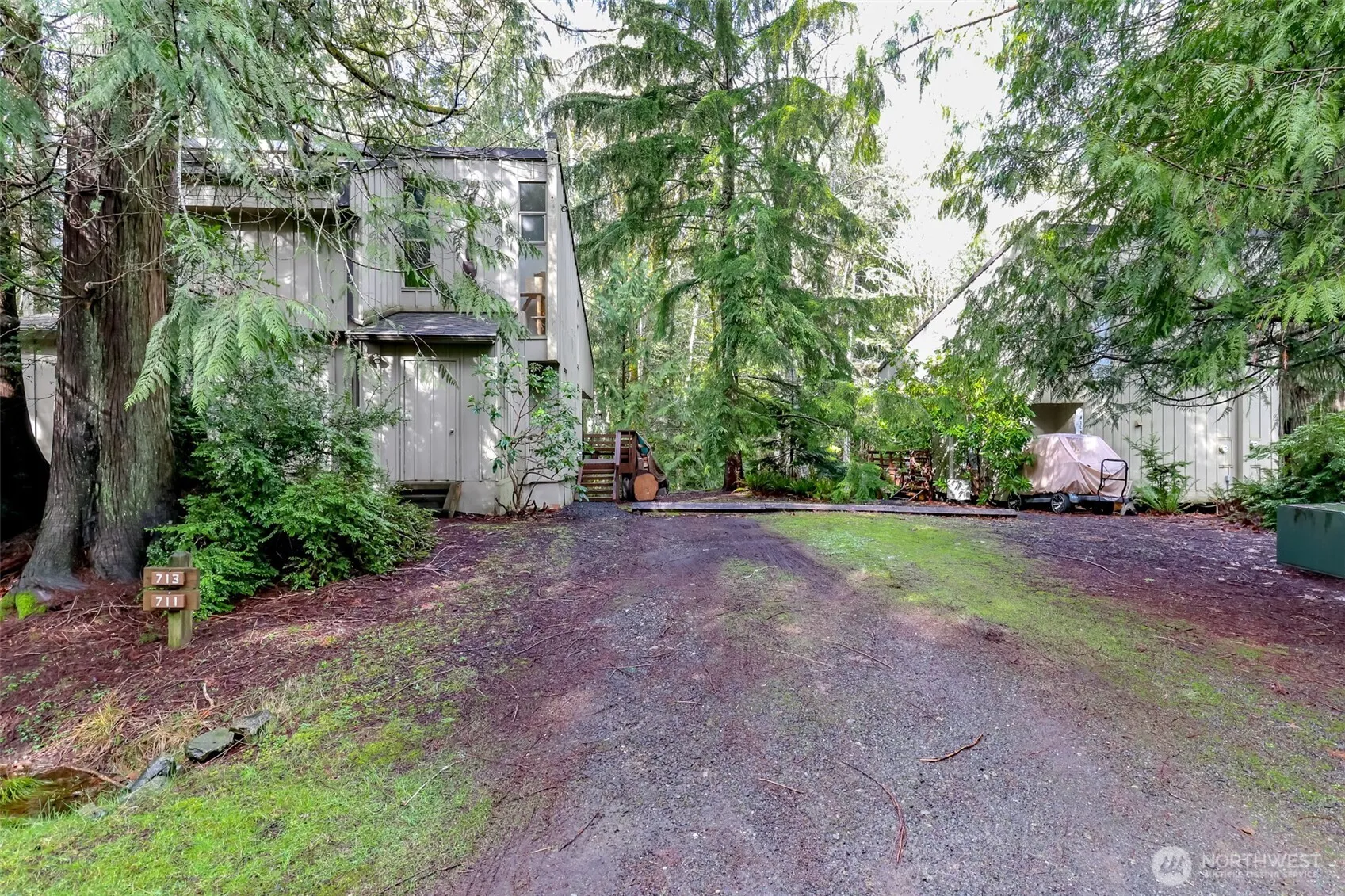 Property photo for 713 E Pointes Drive W, Shelton photo 4