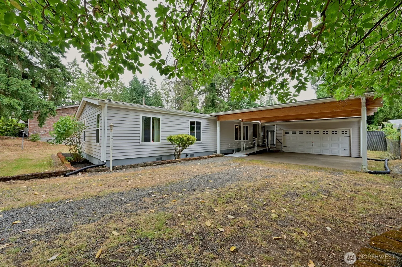 Property photo for 6827 Holmes Island Road Se, Lacey photo 3