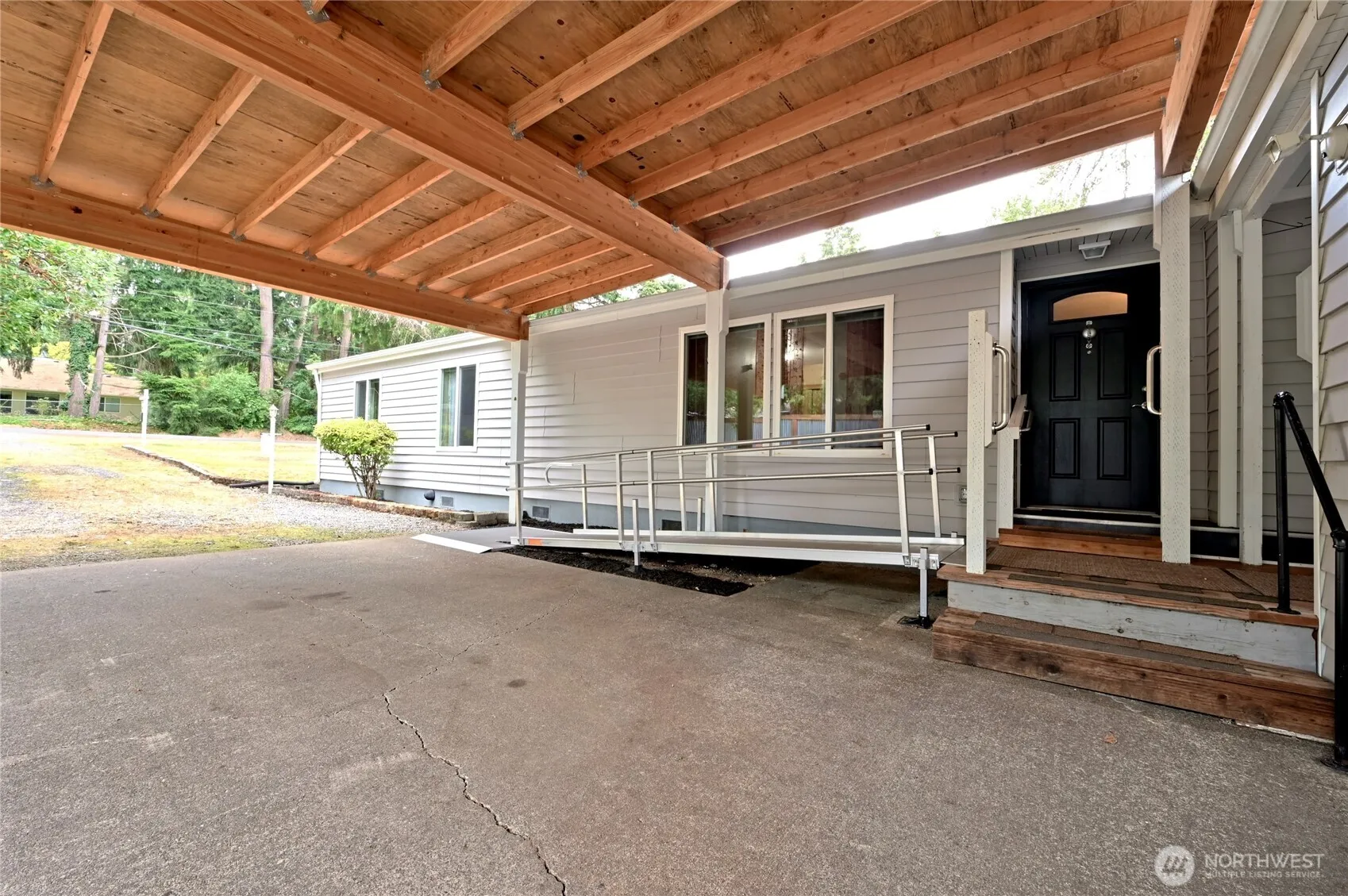 Property photo for 6827 Holmes Island Road Se, Lacey photo 4