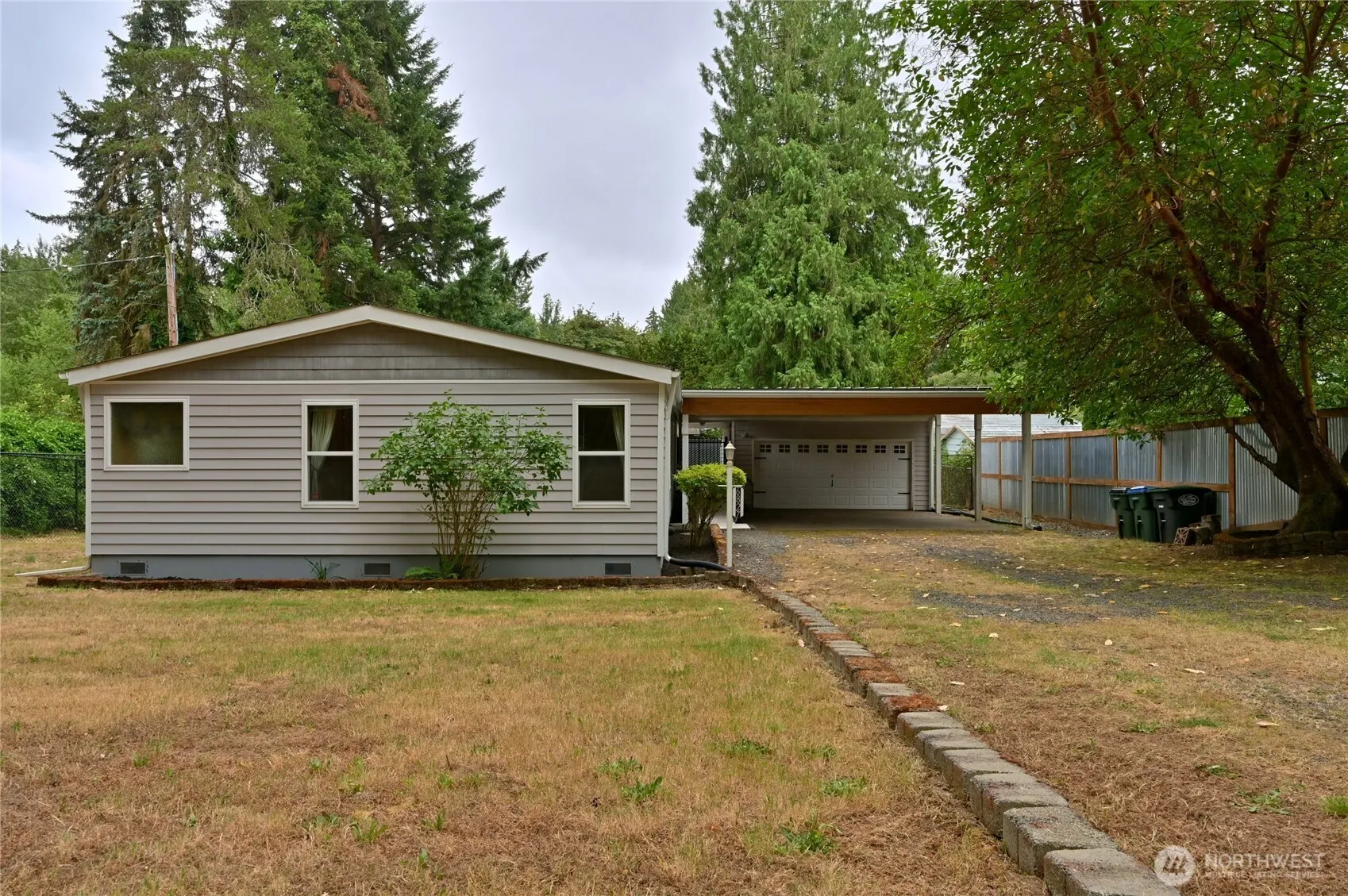 Property photo for 6827 Holmes Island Road Se, Lacey photo 2