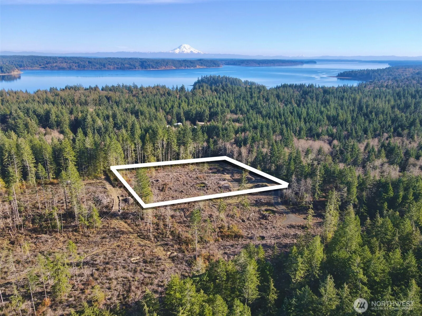 Property photo for 250 E Solbakk Veien Road, Shelton