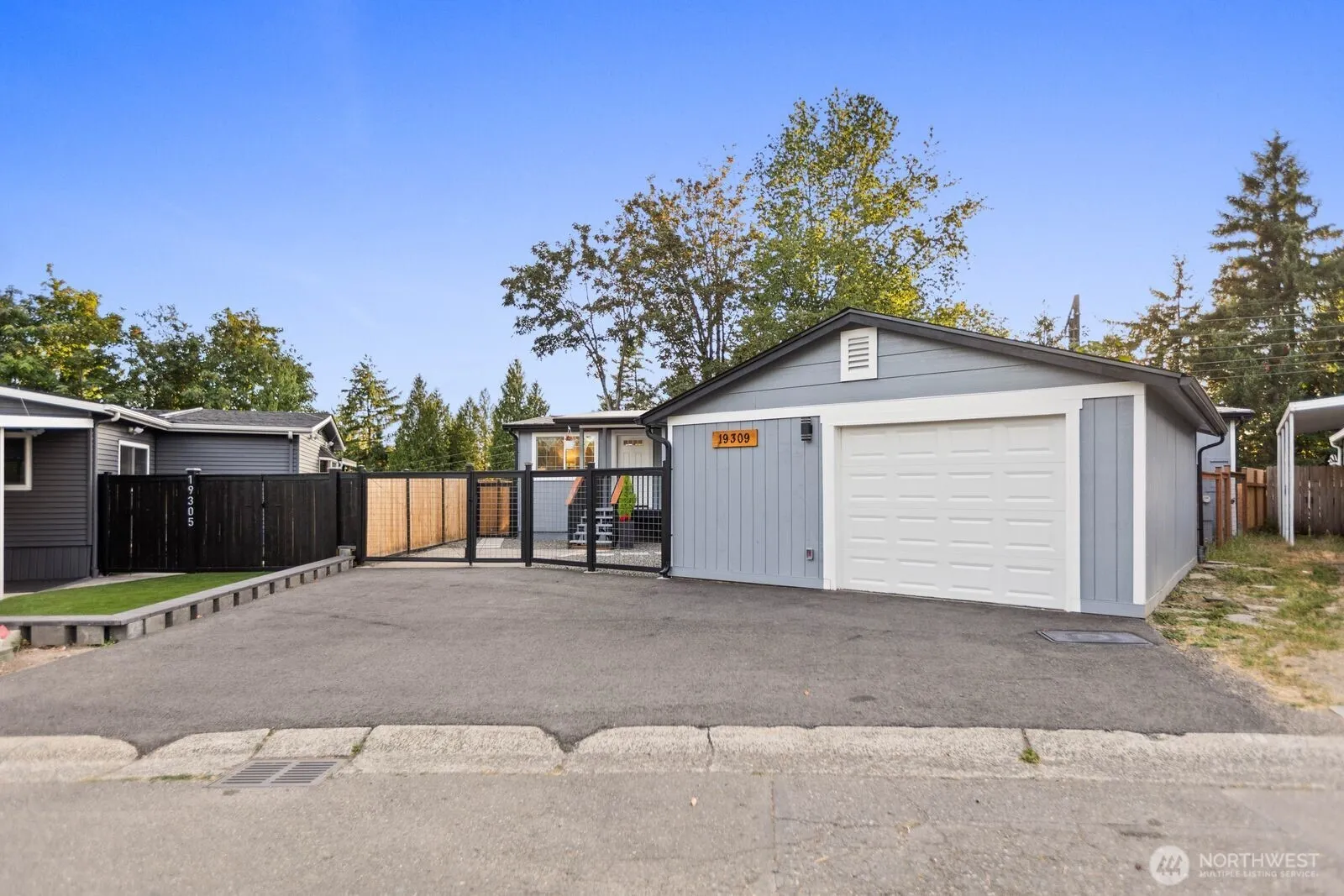 Property photo for 19309 127th Avenue Ne, Bothell