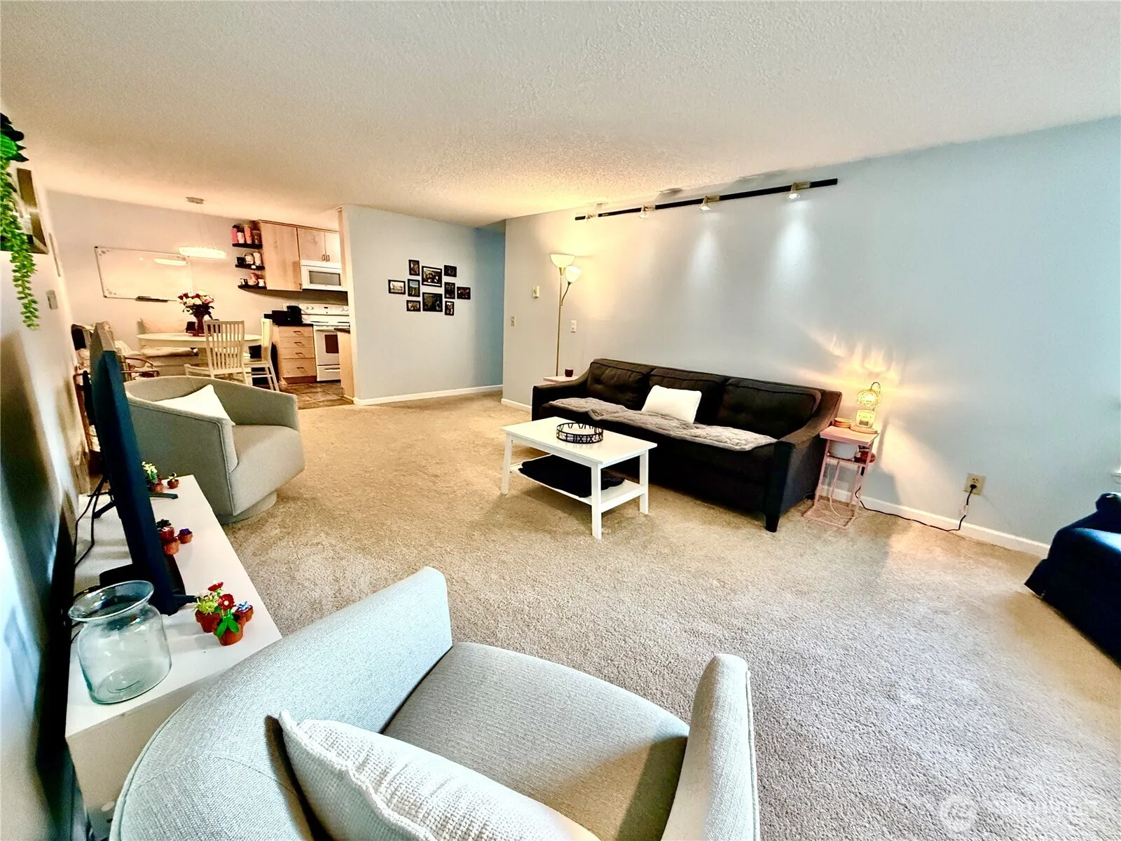Property photo for 10501 8th Avenue Ne #335, Seattle photo 4