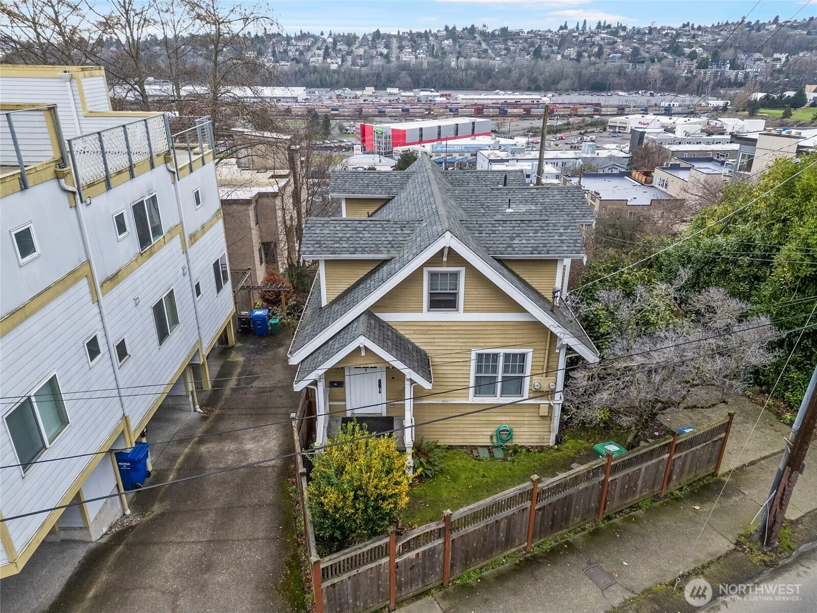 Property photo for 2071 Gilman Drive W, Seattle
