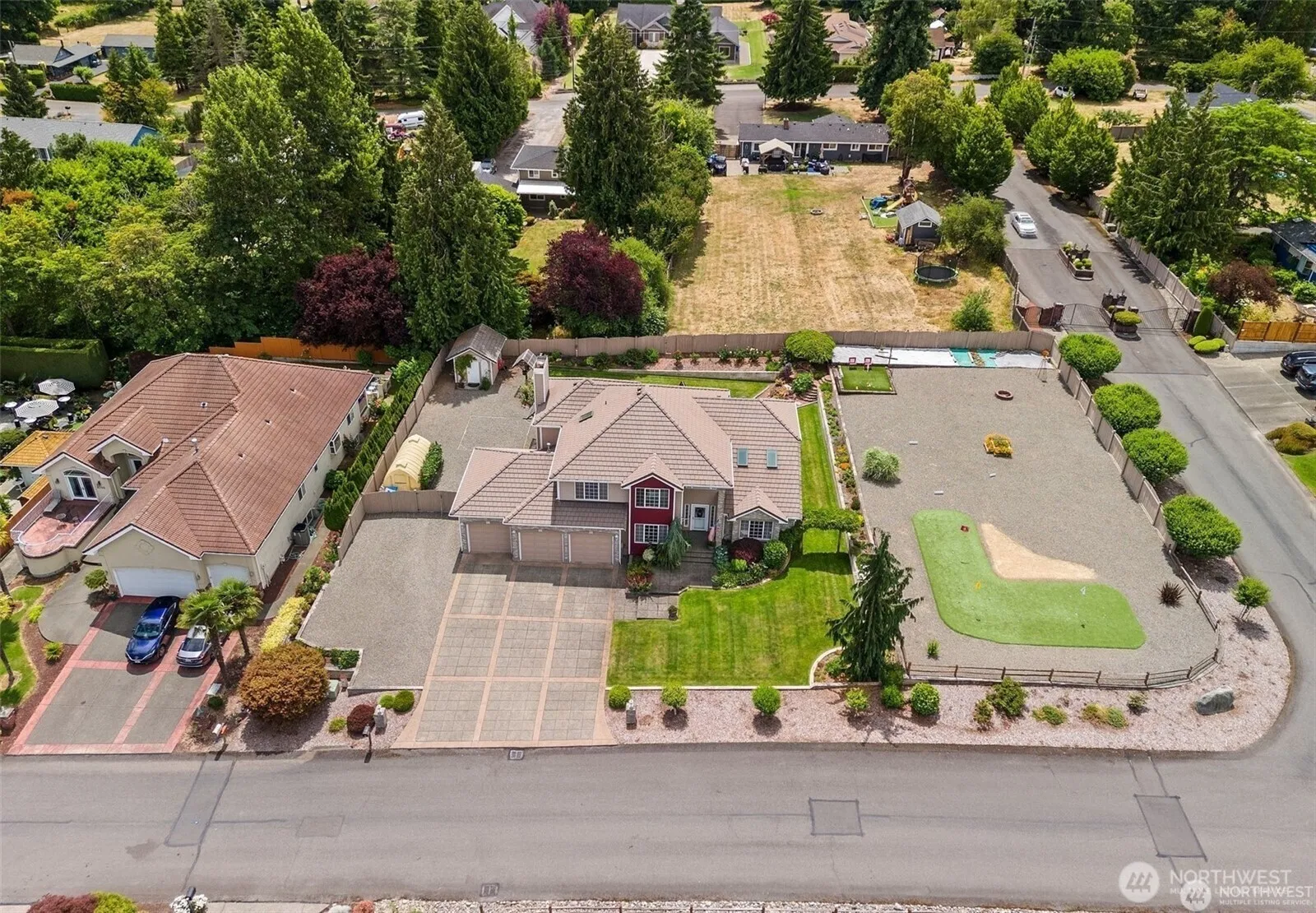 Property photo for 4618 51st Street Ct E, Tacoma photo 2