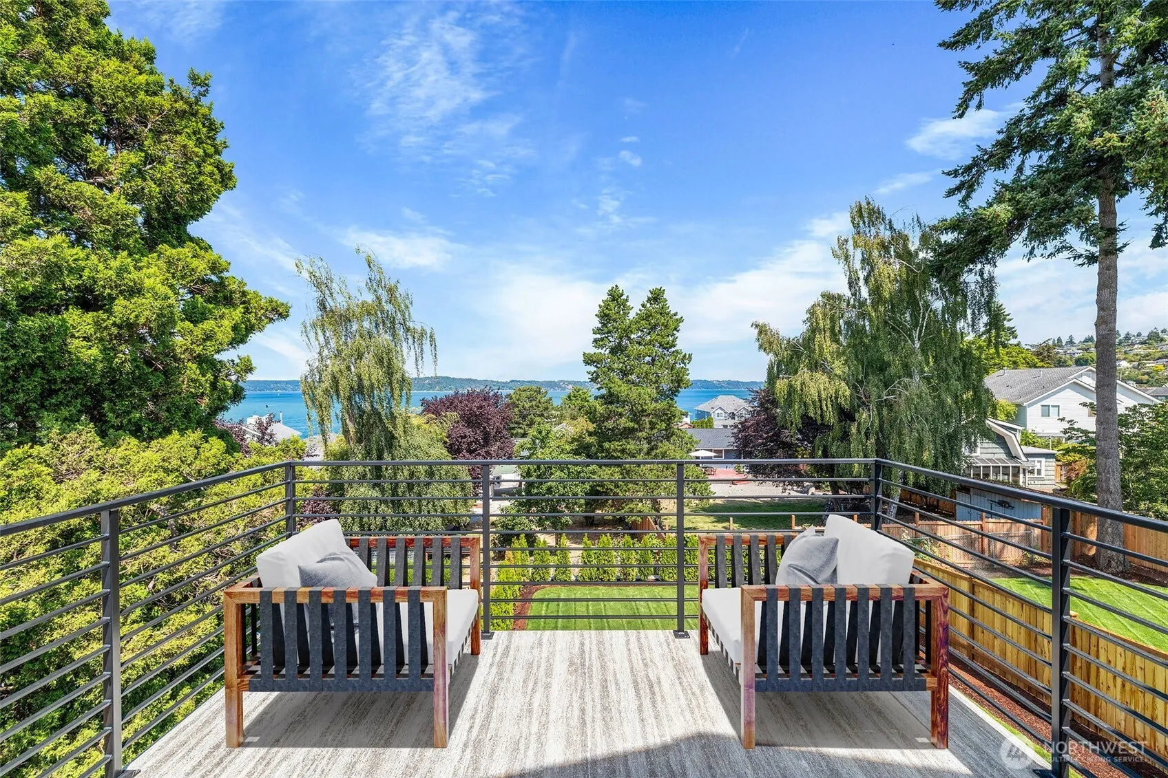 Property photo for 425 Ton-a-wan-da Avenue Ne, Tacoma