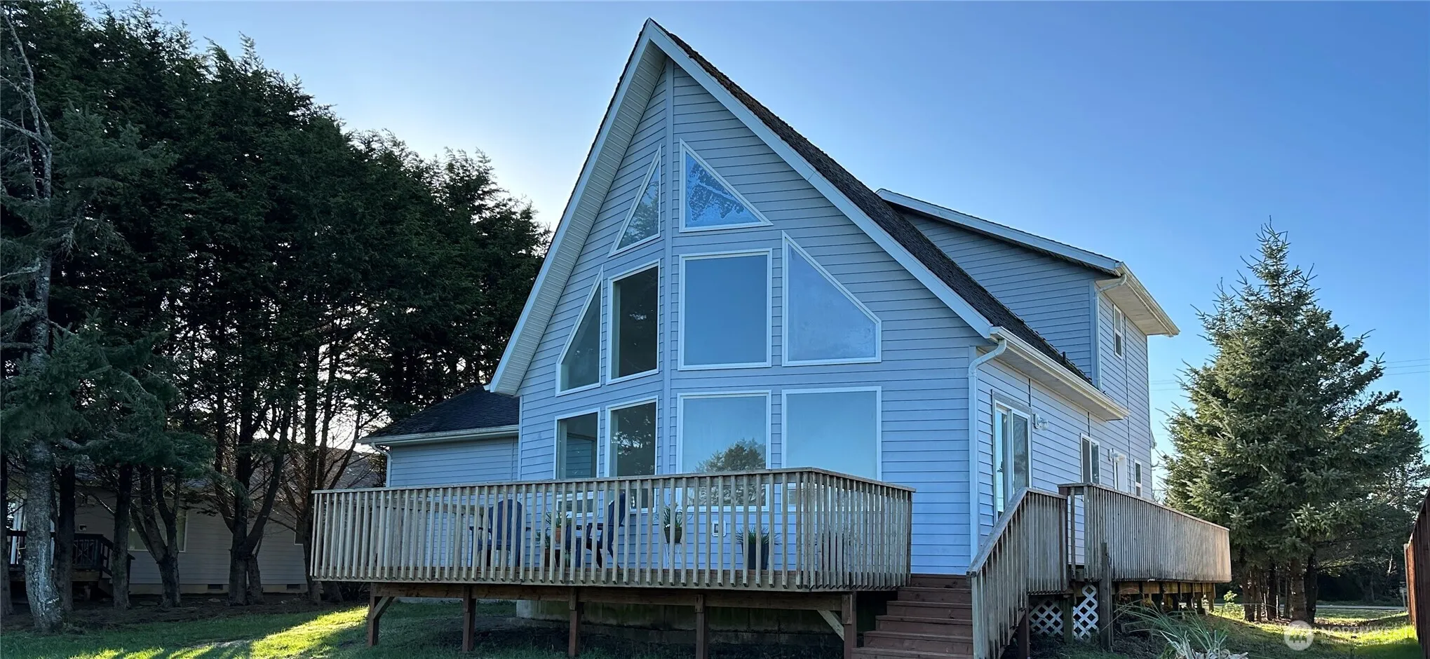 Property photo for 570 Canal Drive Ne, Ocean Shores