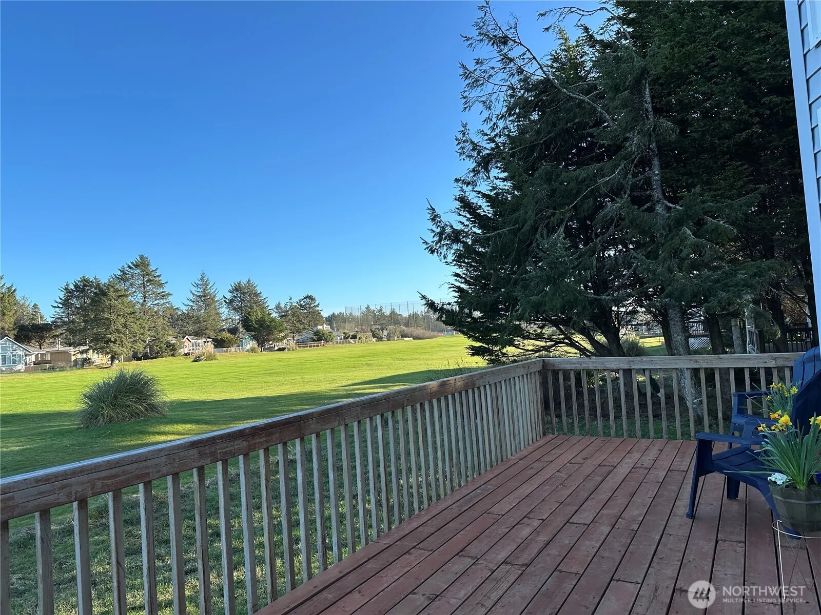 Property photo for 570 Canal Drive Ne, Ocean Shores photo 2