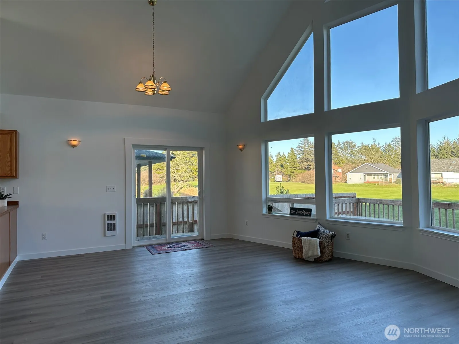Property photo for 570 Canal Drive Ne, Ocean Shores photo 5