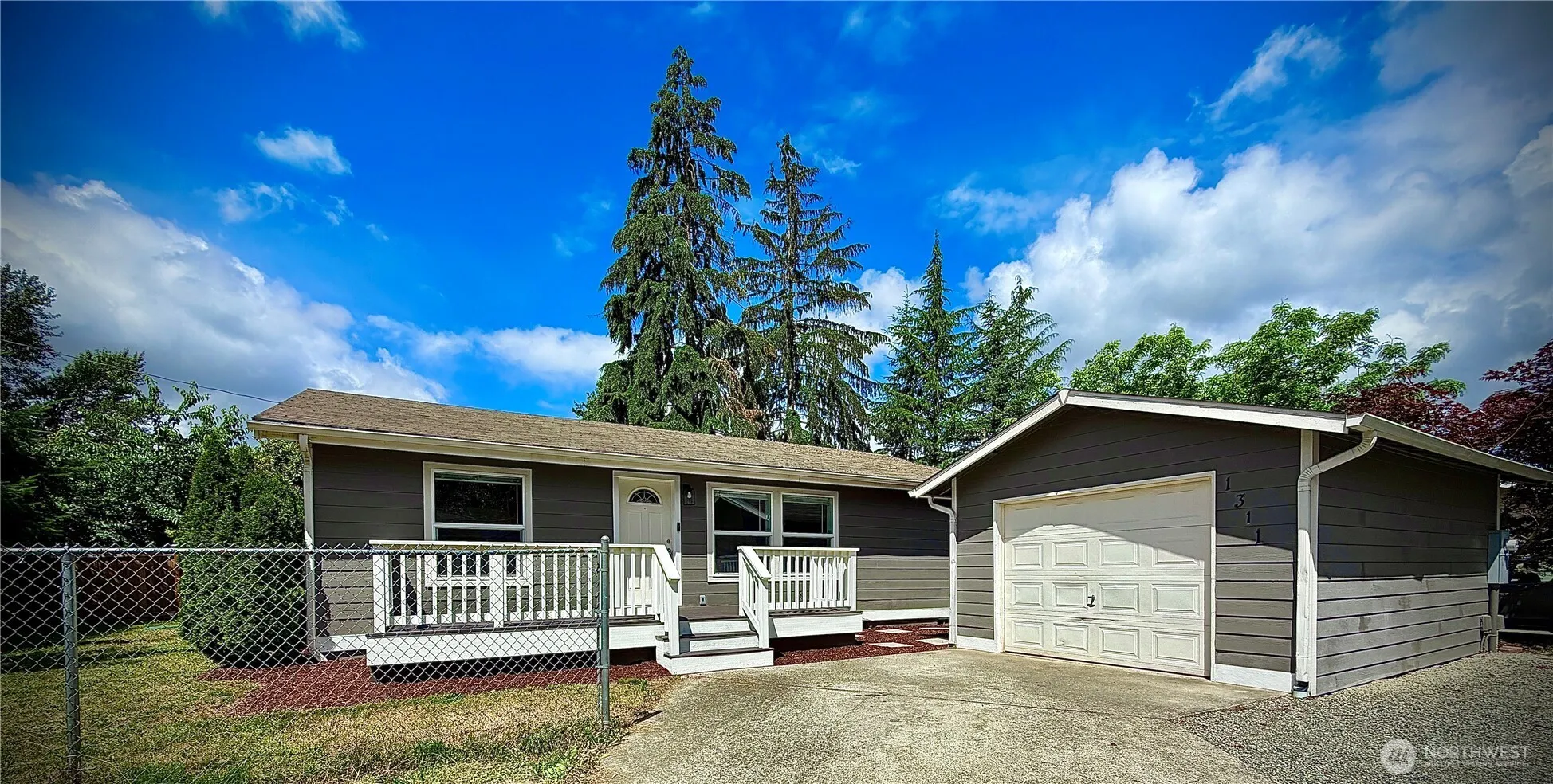 Property photo for 1311 104th St E, Tacoma