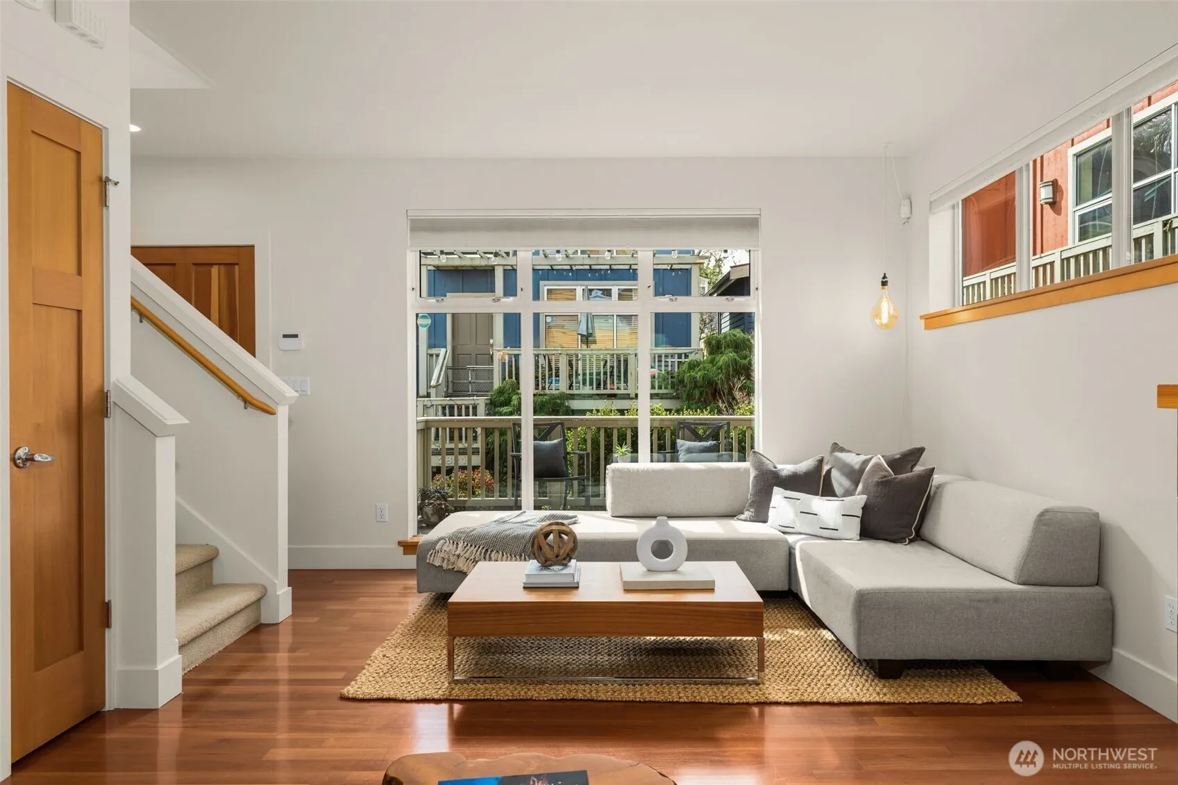 Property photo for 2815 24th Avenue S, Seattle photo 5