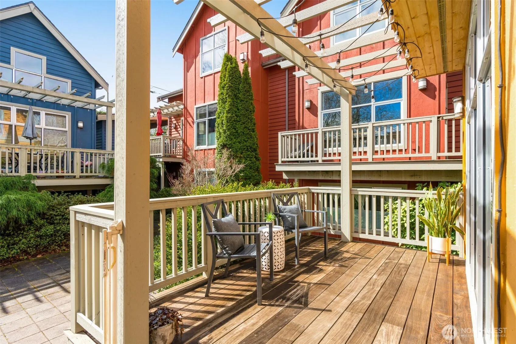 Property photo for 2815 24th Avenue S, Seattle photo 2
