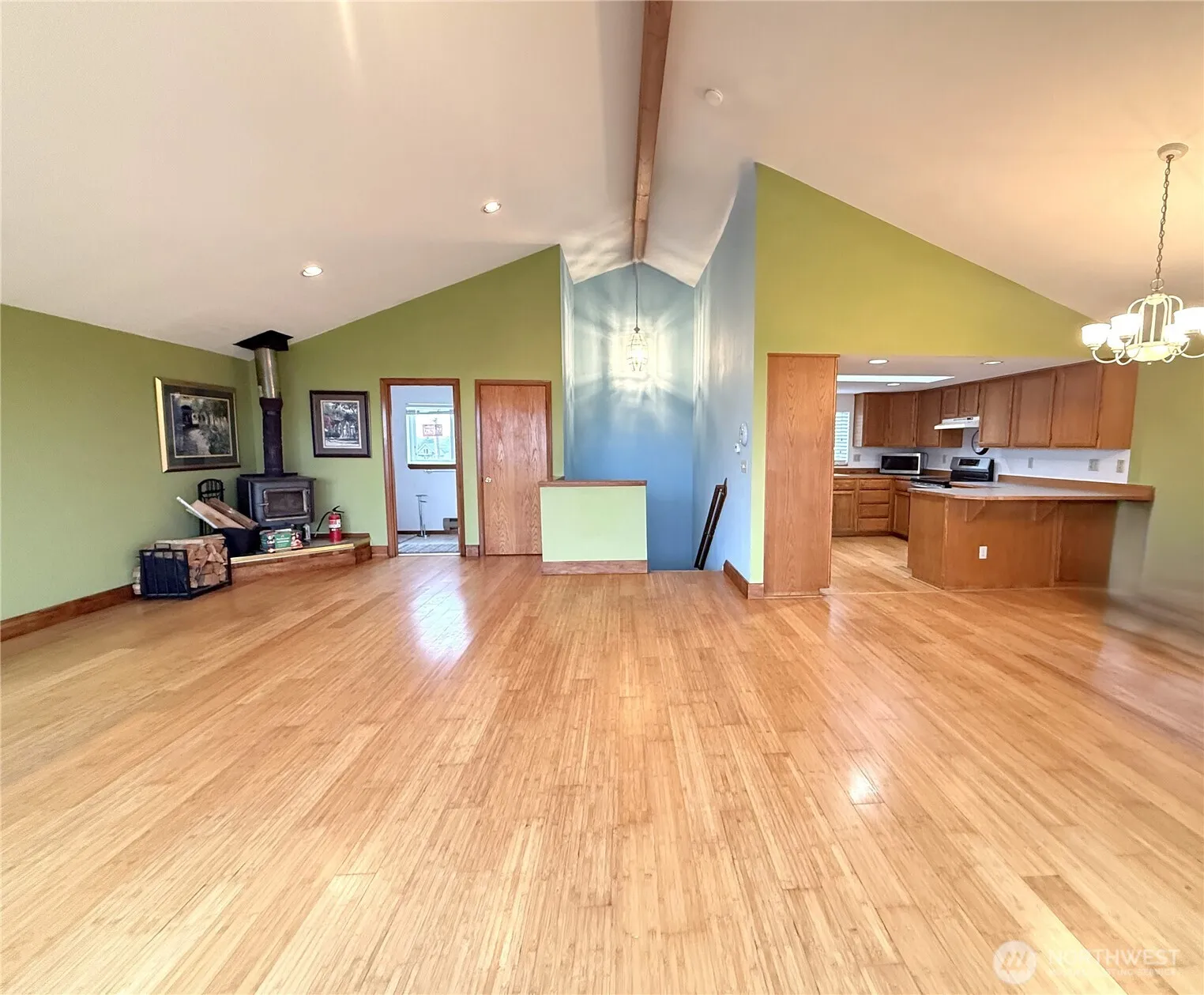 Property photo for 1083 Ocean Shores Boulevard Sw, Ocean Shores photo 5