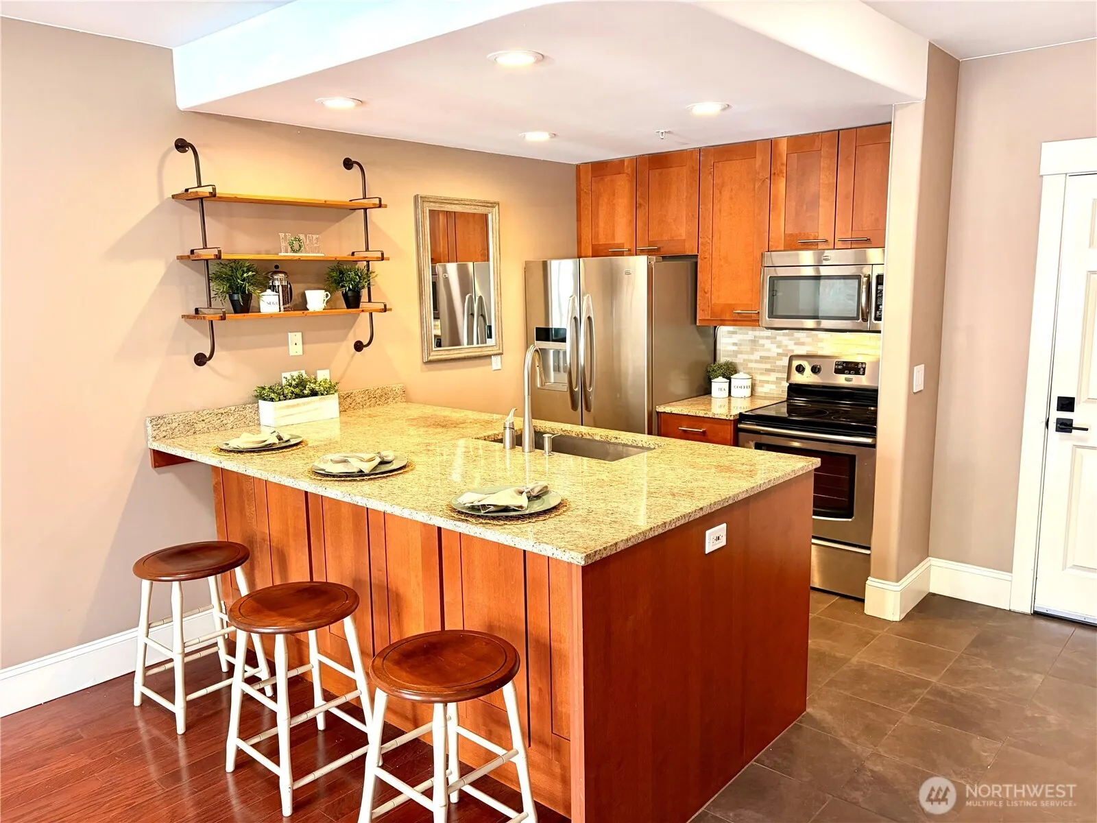 Property photo for 3221 Sw Avalon Way #201, Seattle photo 4