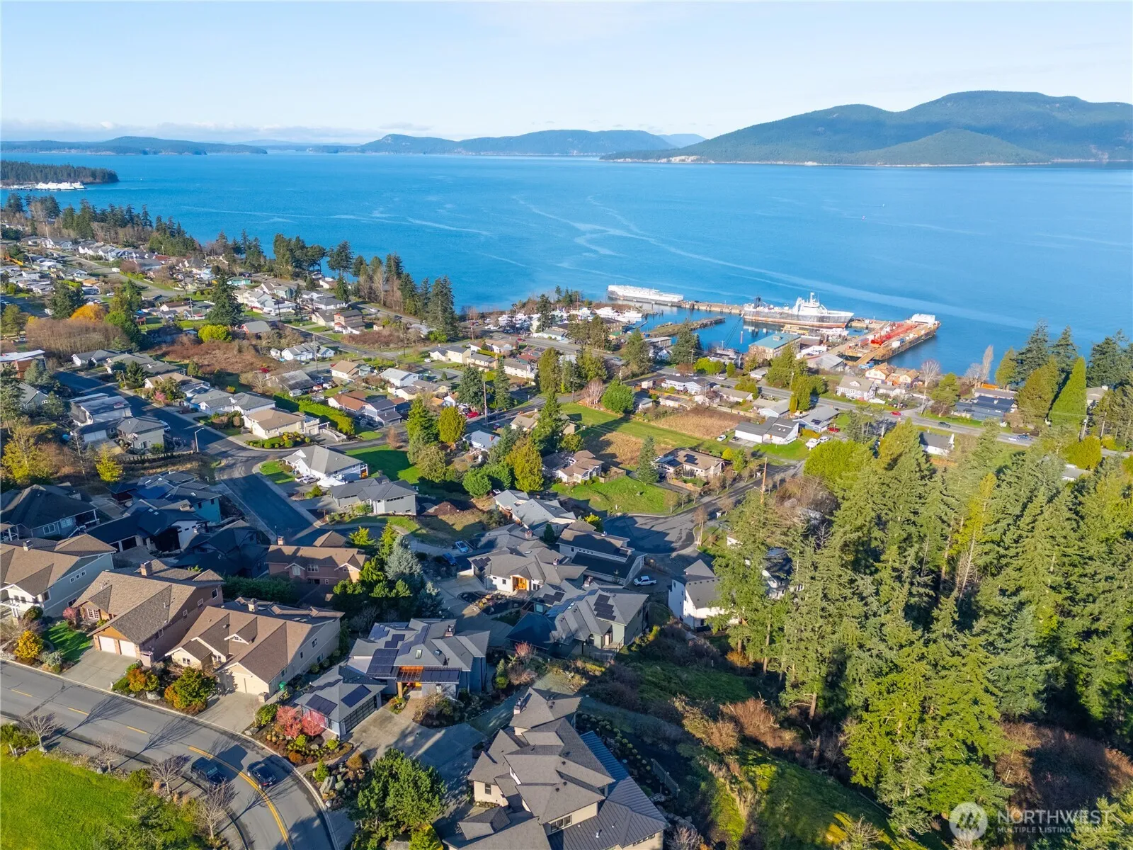Property photo for 2712 17th Street, Anacortes photo 4
