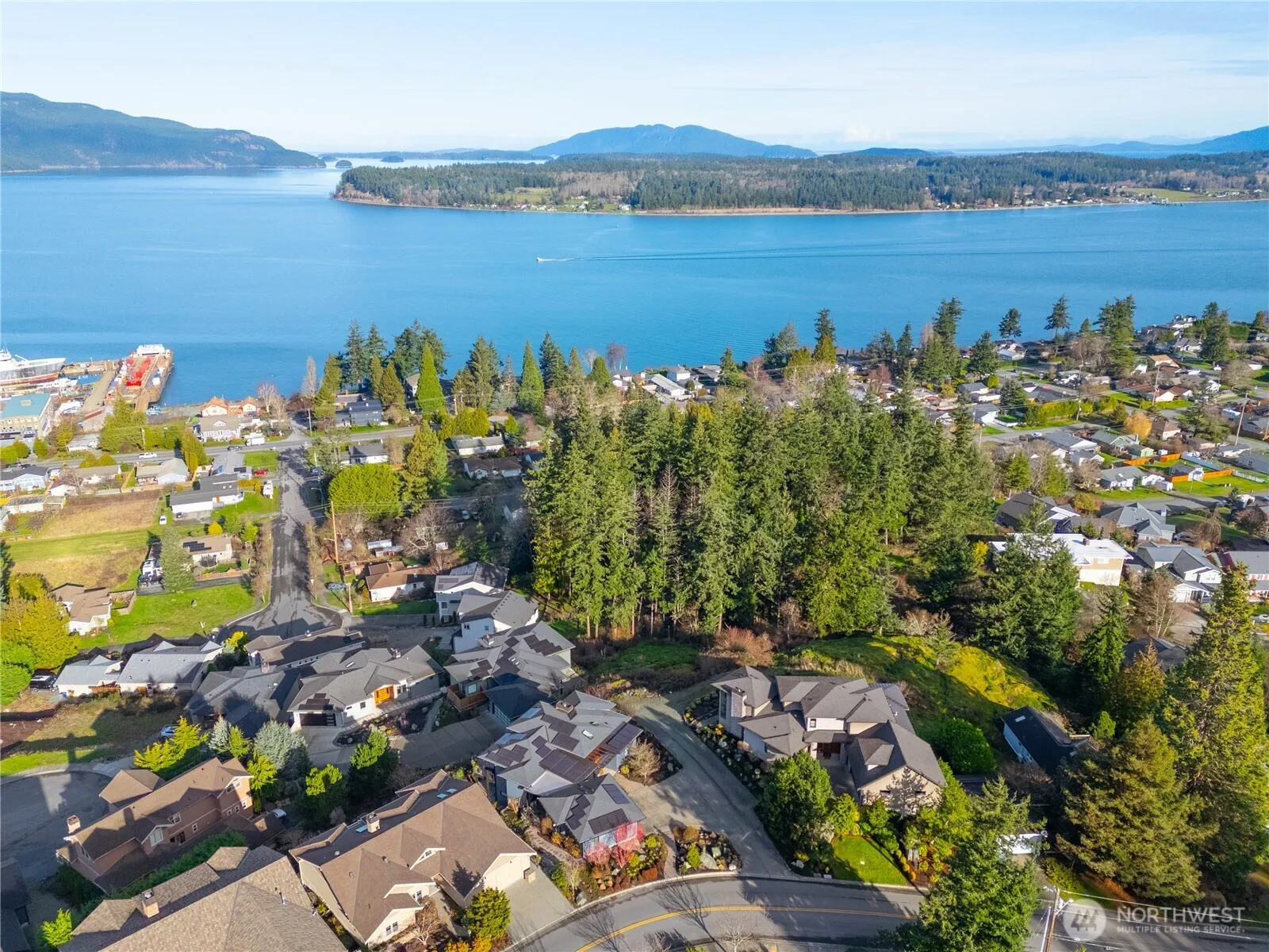 Property photo for 2712 17th Street, Anacortes photo 2