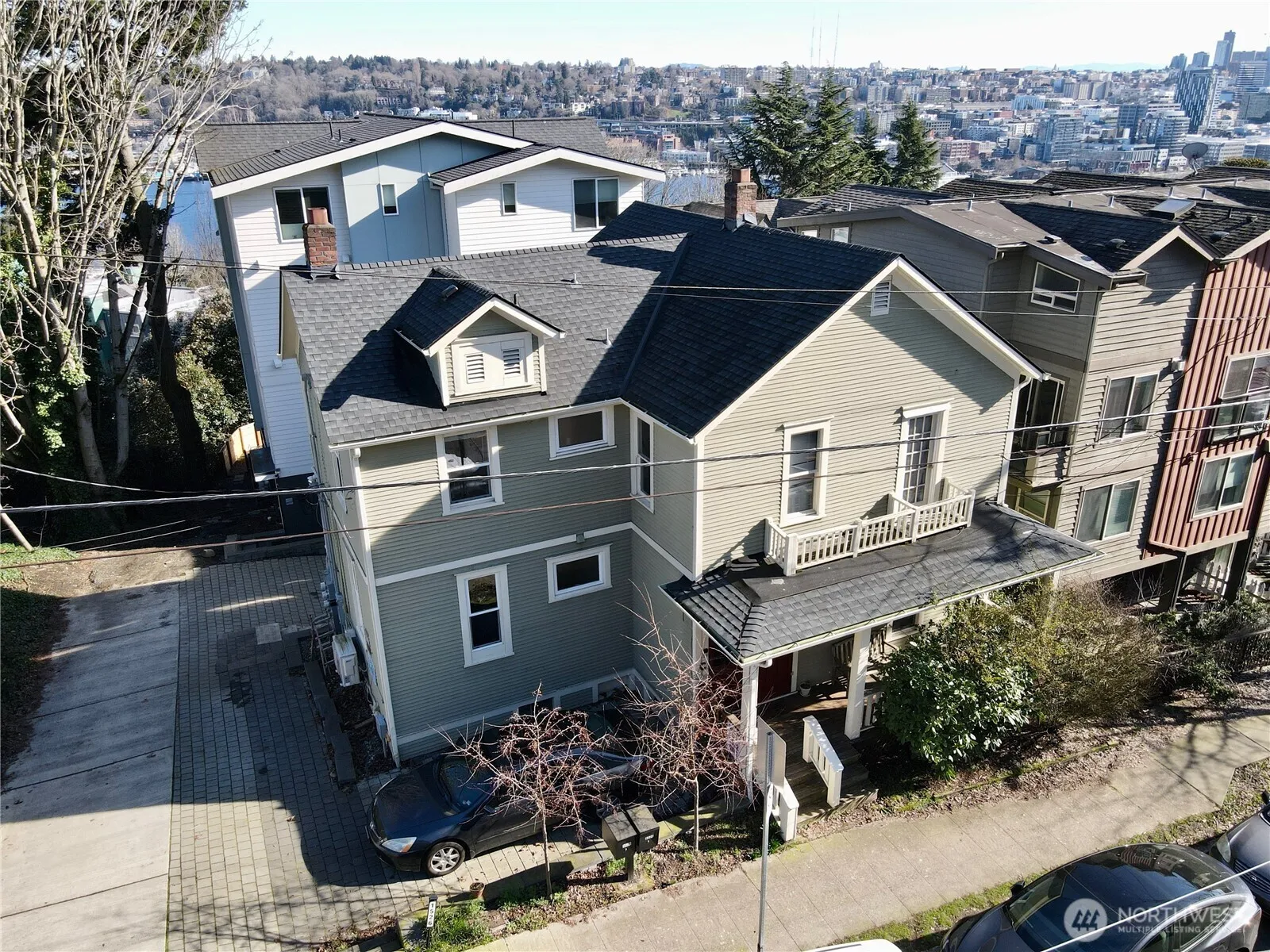 Property photo for 1522 Taylor Avenue N, Seattle photo 2