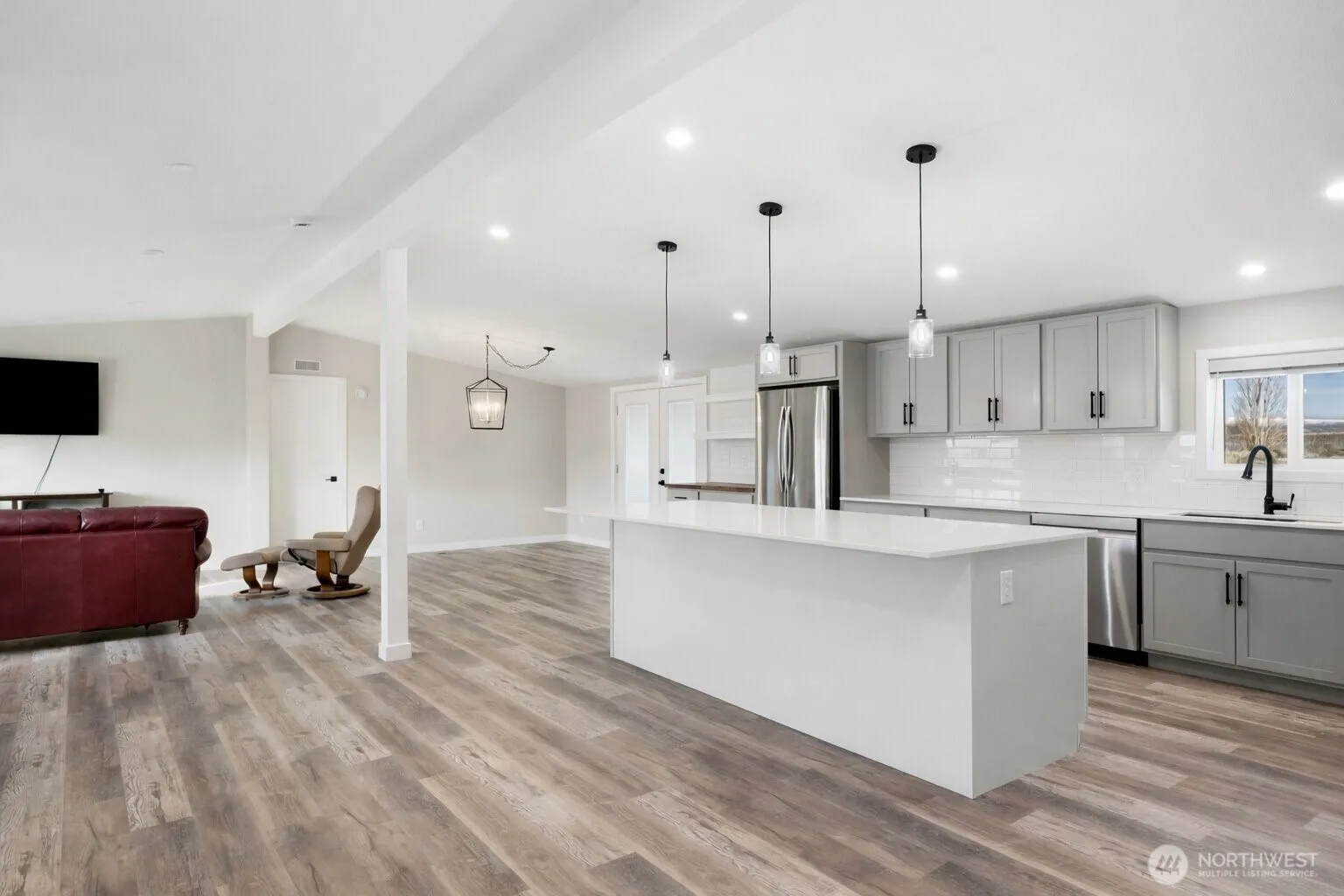 Property photo for 734 Lakeside Way Sw, Mattawa photo 4