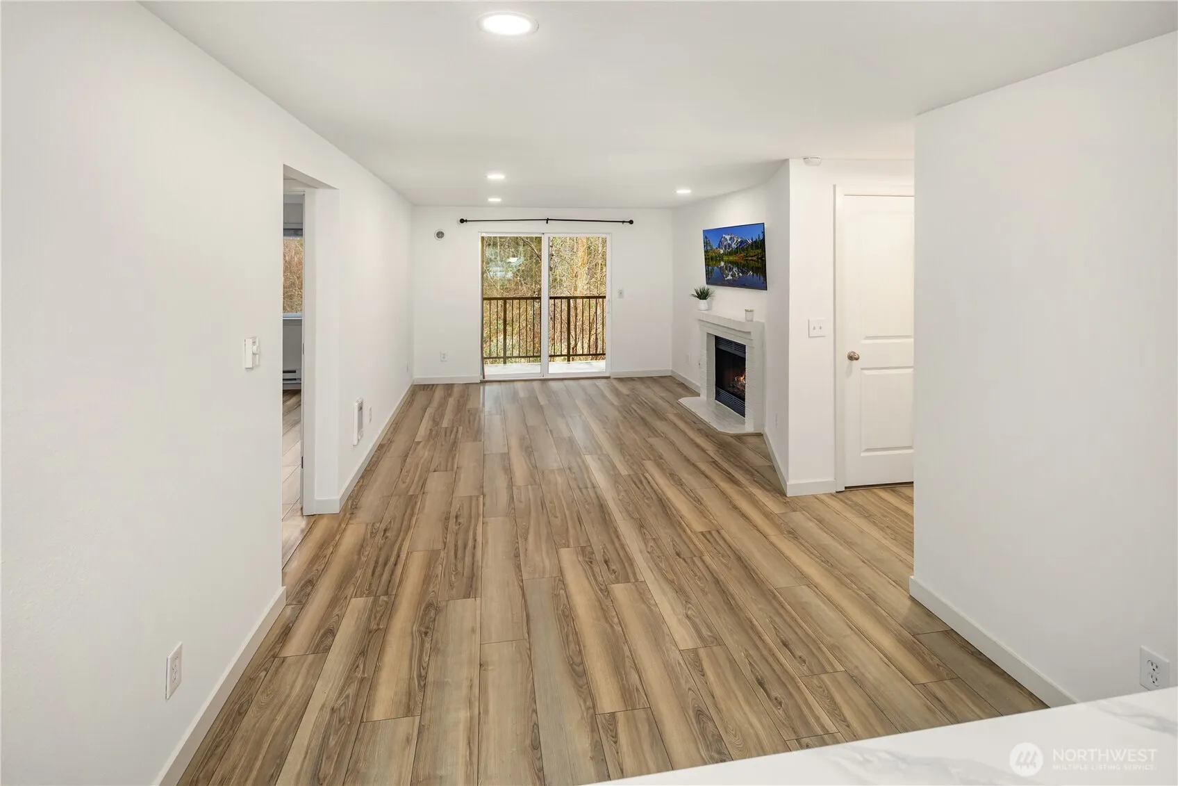 Property photo for 14006 Ne 181st Place #b205, Woodinville photo 3