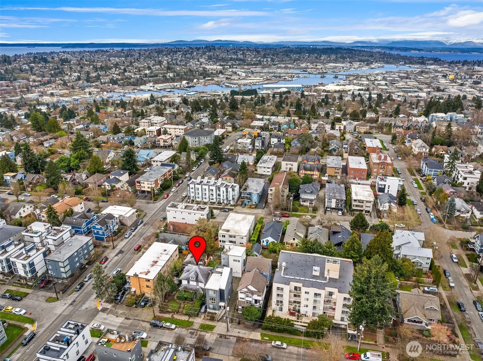 Property photo for 4309 Evanston Avenue N, Seattle photo 5