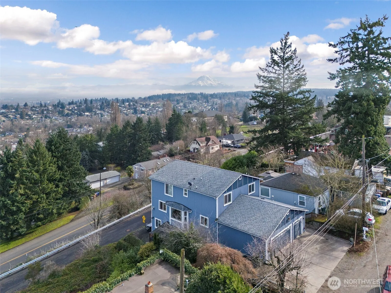Property photo for 3108 E Valley View Terrace, Tacoma photo 2