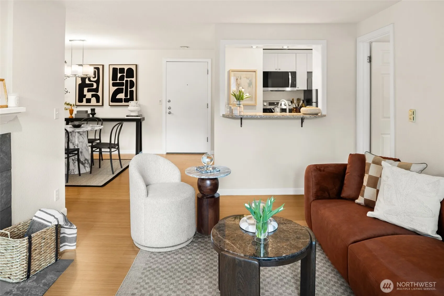 Property photo for 5901 Phinney Avenue N #206, Seattle photo 2
