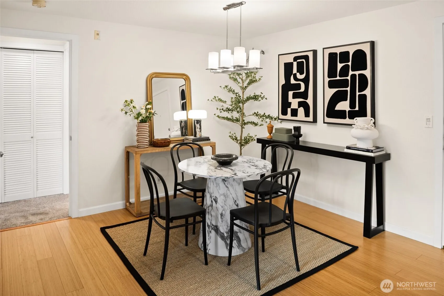 Property photo for 5901 Phinney Avenue N #206, Seattle photo 5